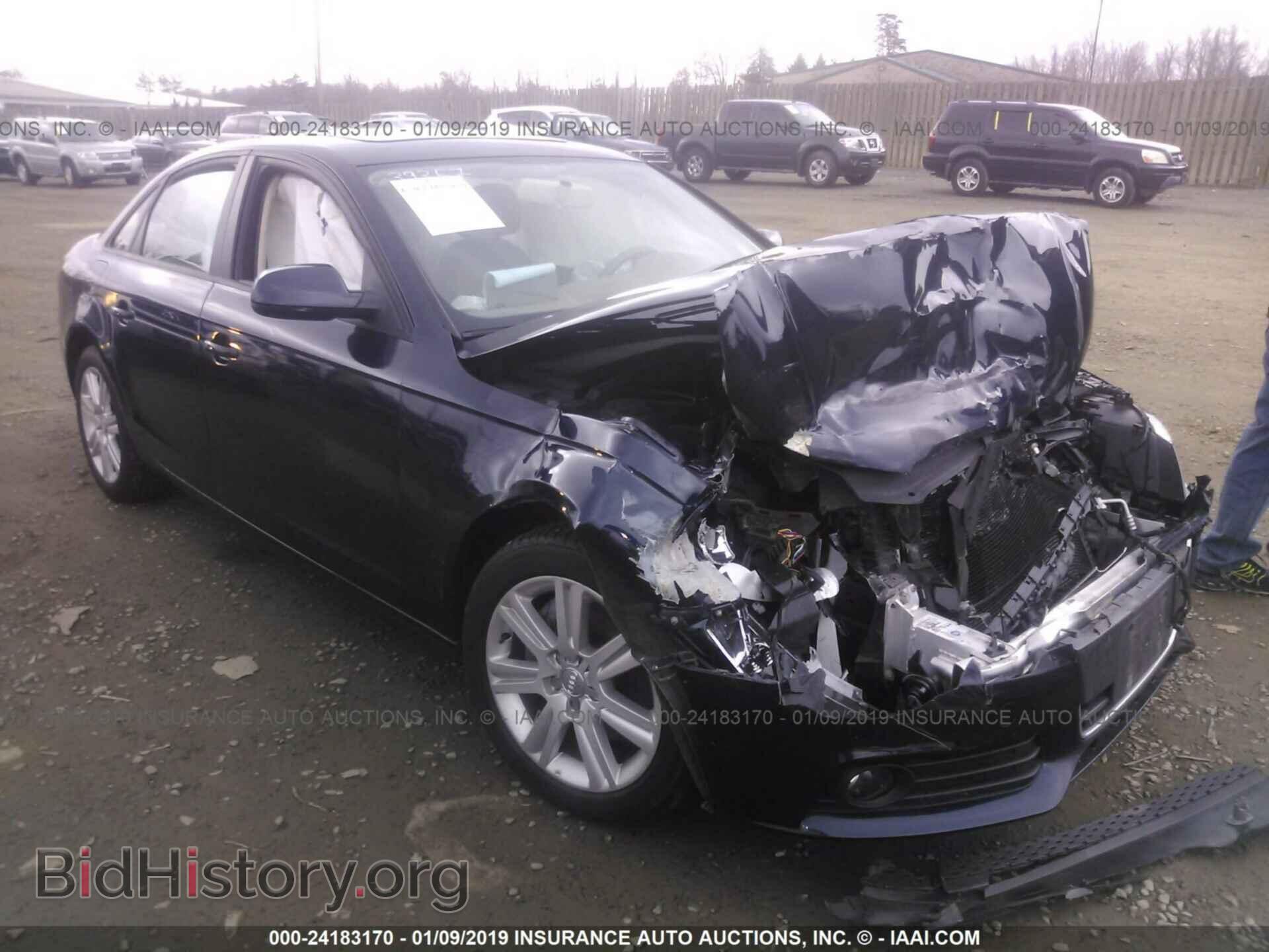 Фотография WAUBFAFL9BN003674 - AUDI A4 2011