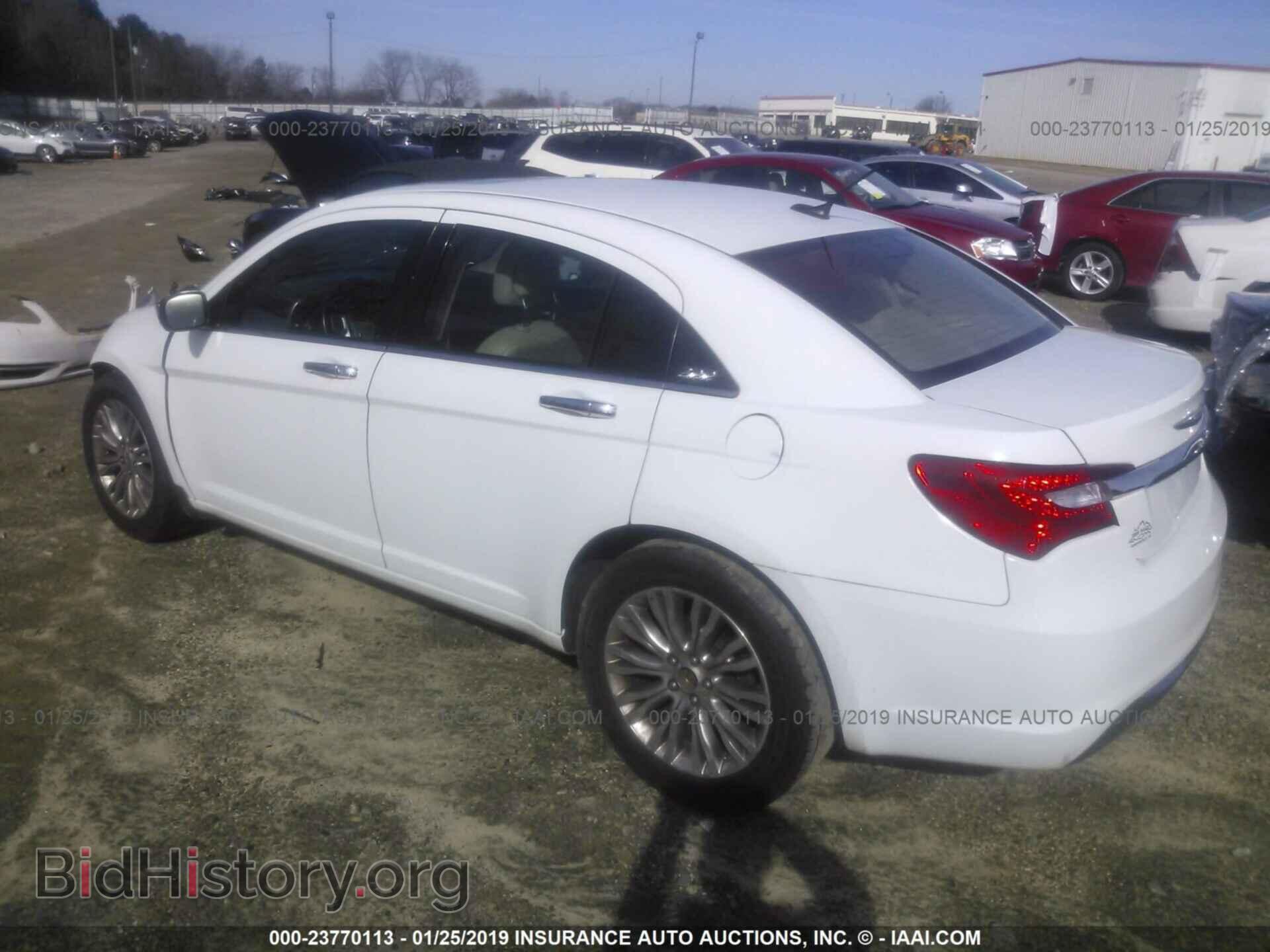 2011 CHRYSLER 200 - VIN: 1C3BC2FG1BN581633 - Фото 3