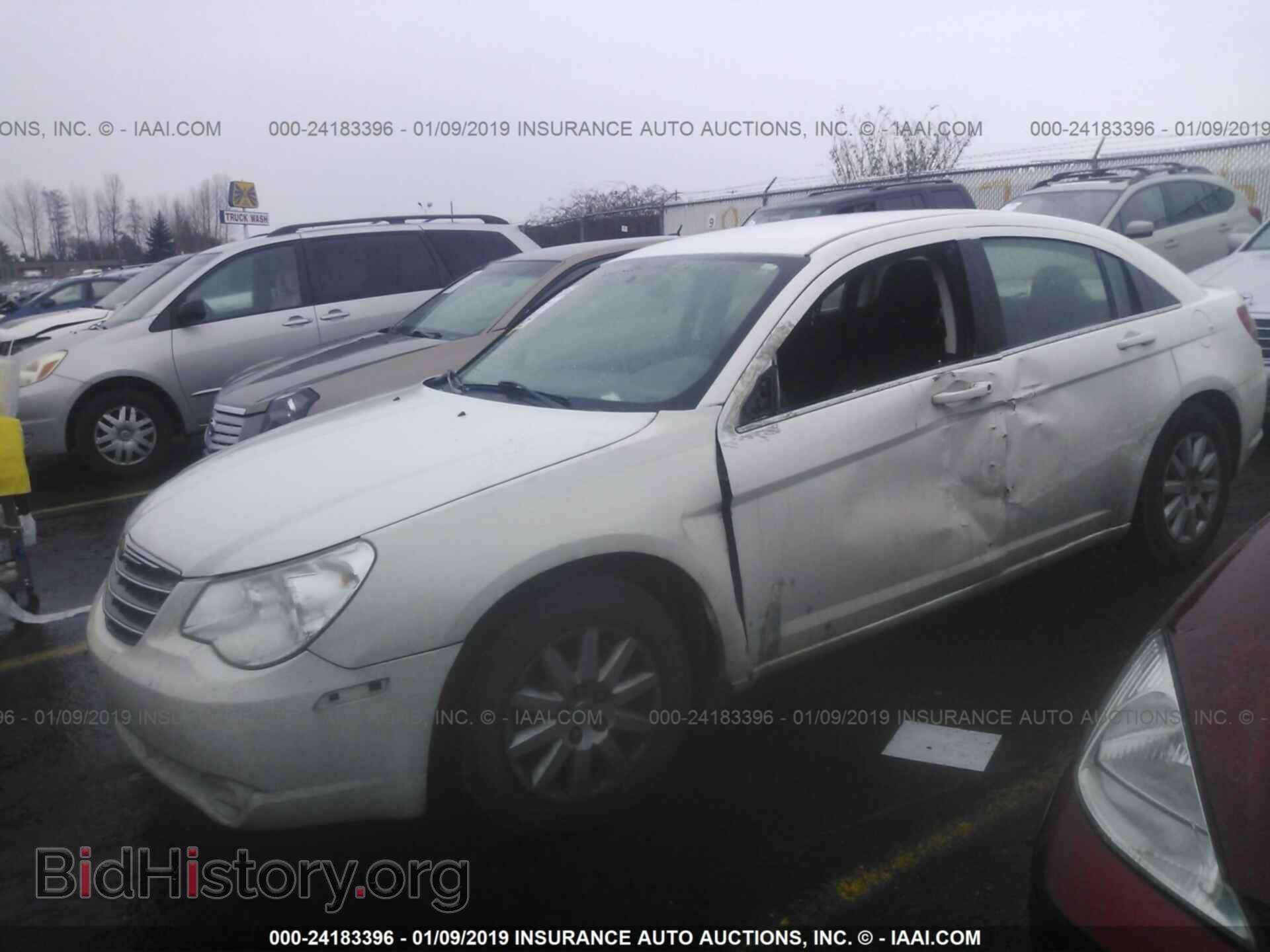 2010 CHRYSLER SEBRING - VIN: 1C3CC4FB2AN123991 - Photo 2