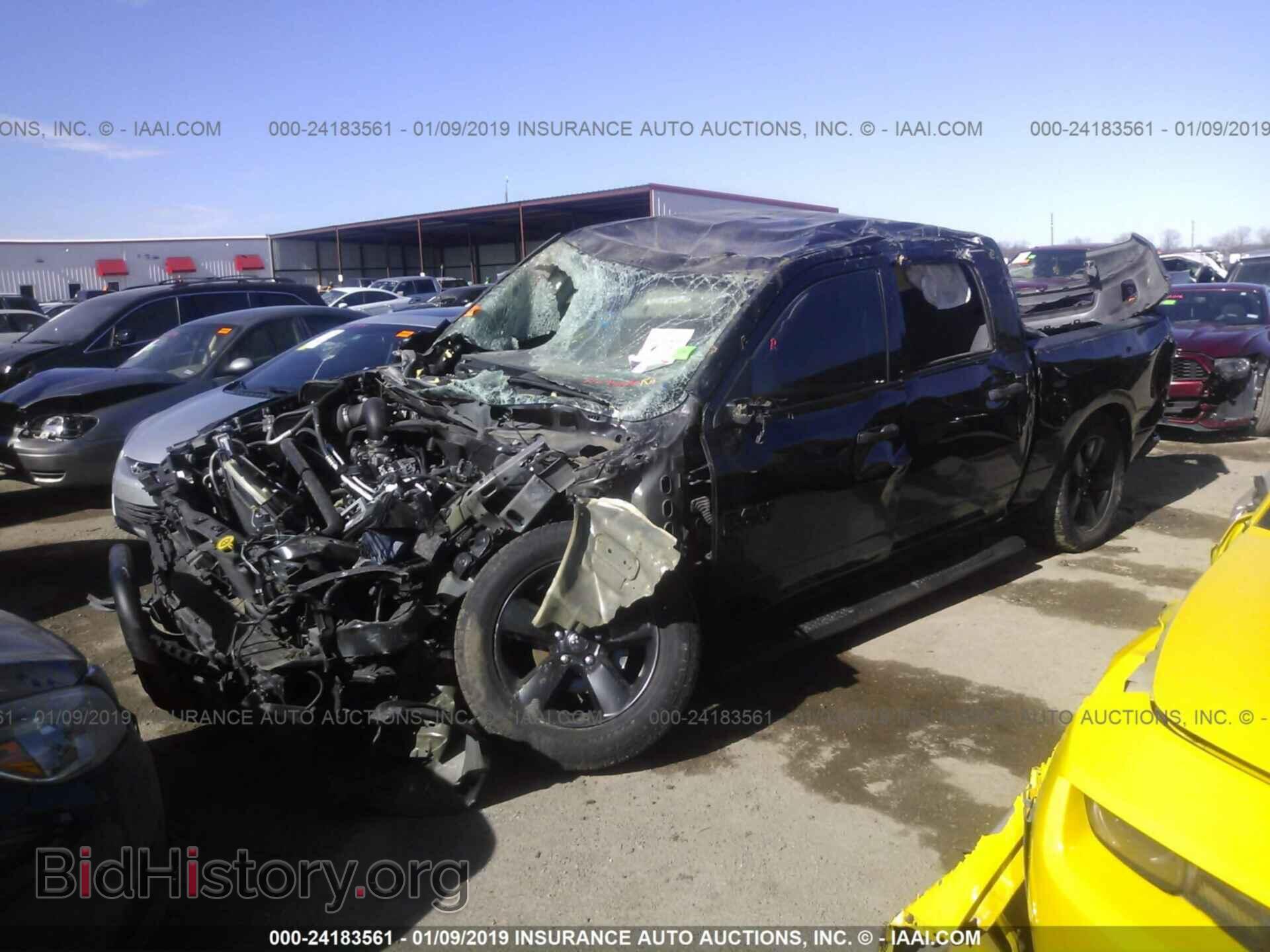 2017 RAM 1500 - VIN: 3C6RR7KT4HG523405 - Photo 2