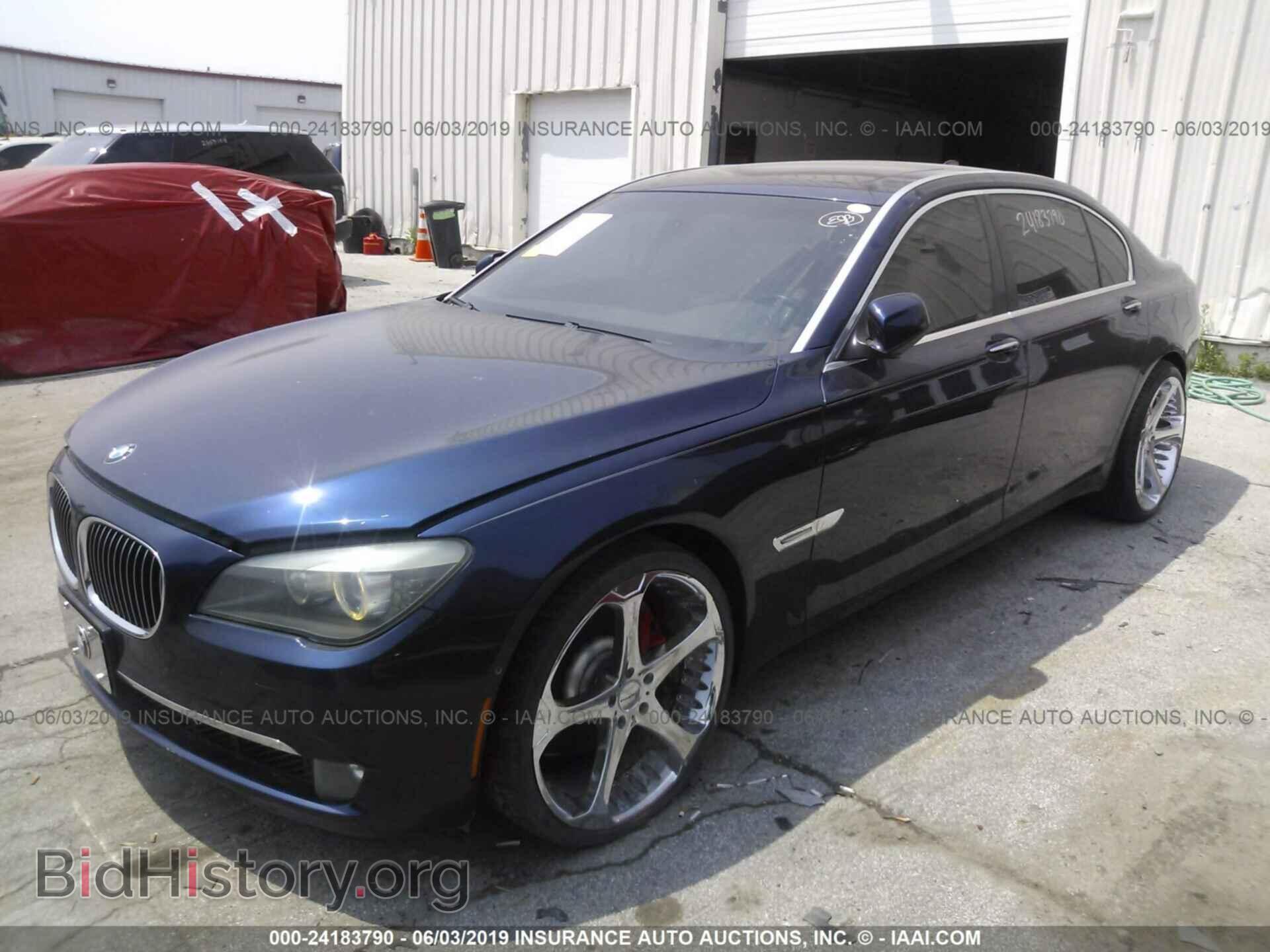2009 BMW 750 - VIN: WBAKB83509CY60823 - Фото 2