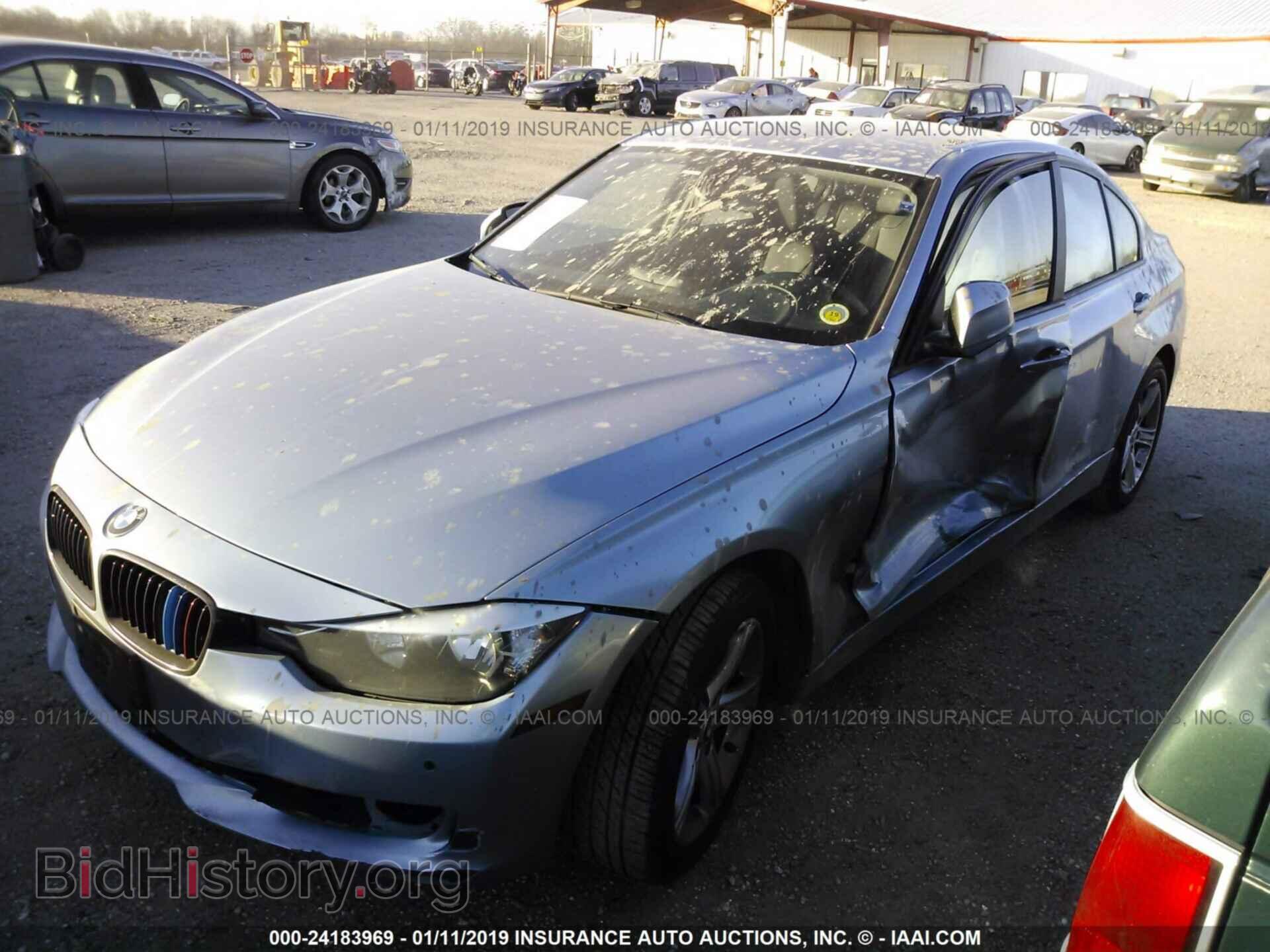 2014 BMW 328 - VIN: WBA3A5C56EJ463600 - Фото 2
