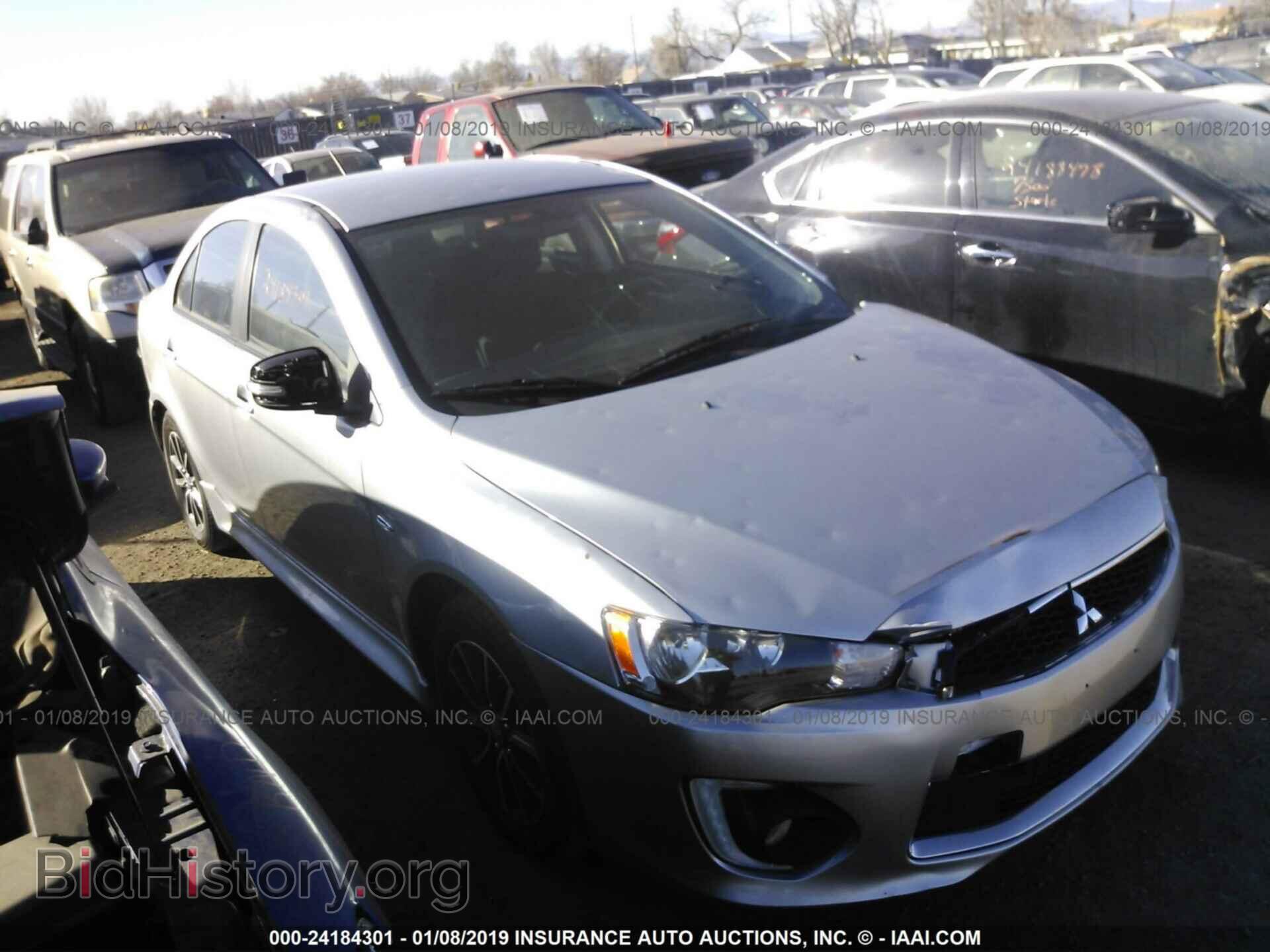 Photo JA32V2FW7HU009542 - MITSUBISHI LANCER 2017