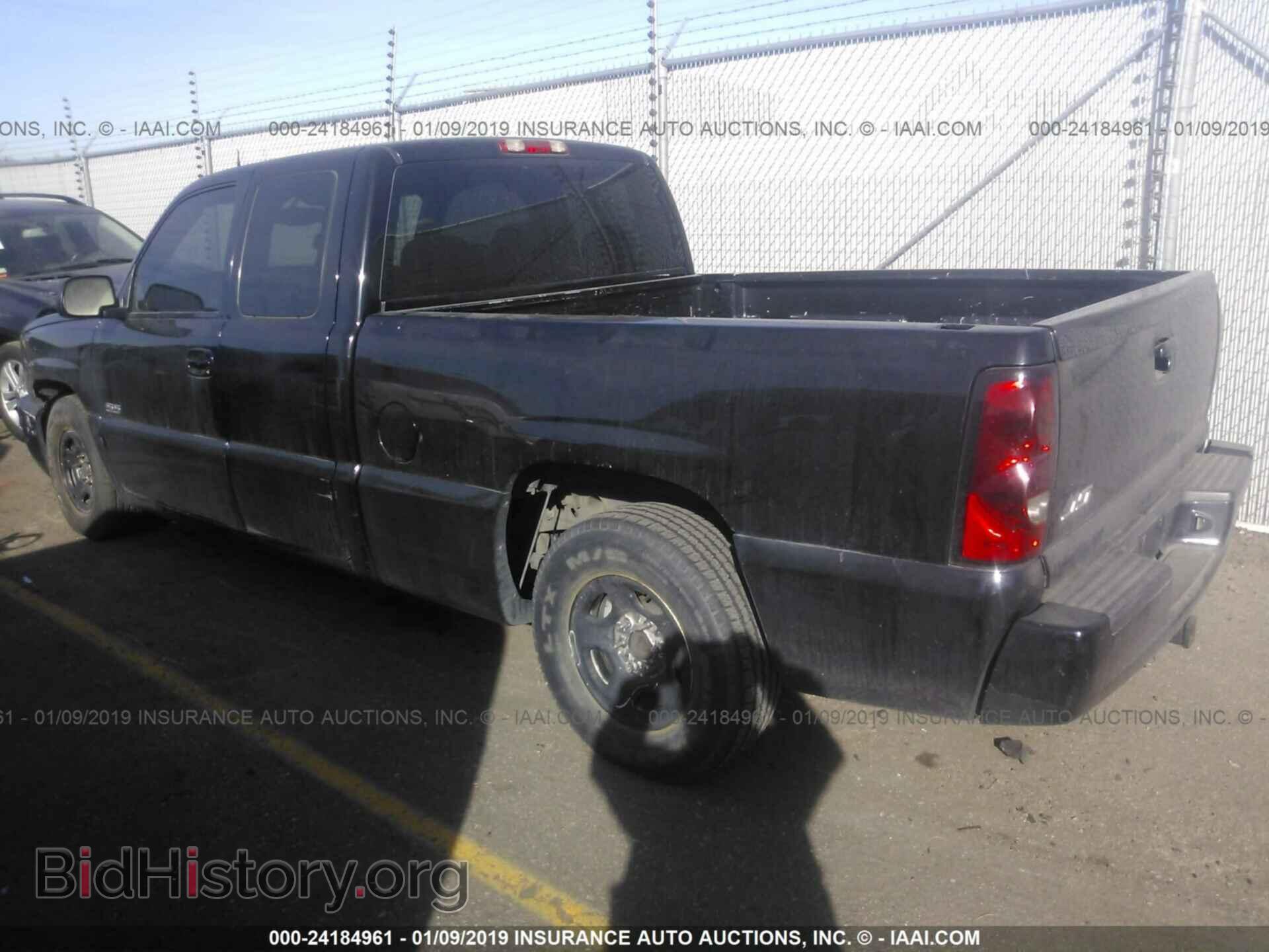 2005 CHEVROLET SILVERADO - VIN: 2GCEK19N551257901 - Фото 3