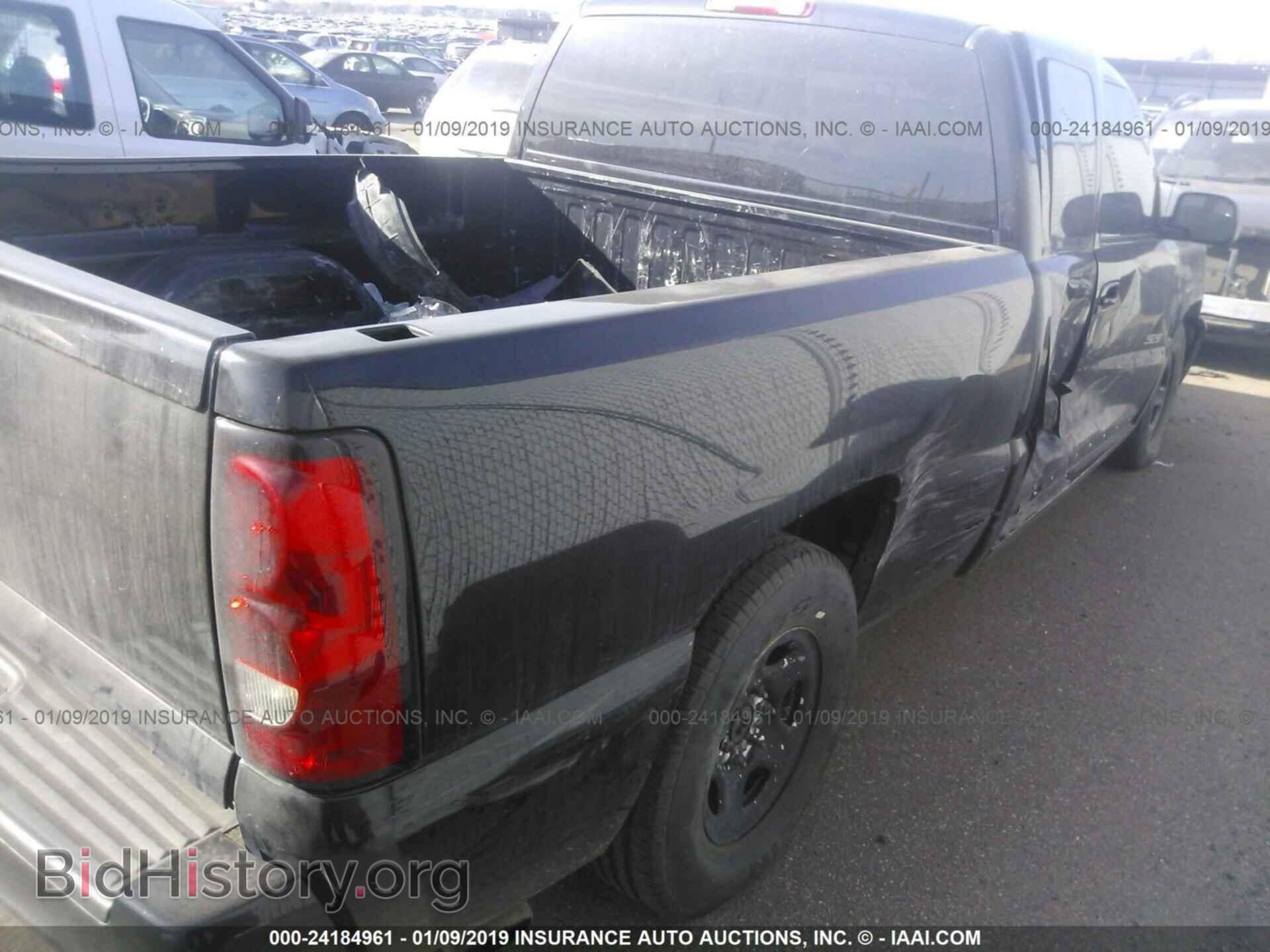 2005 CHEVROLET SILVERADO - VIN: 2GCEK19N551257901 - Фото 4