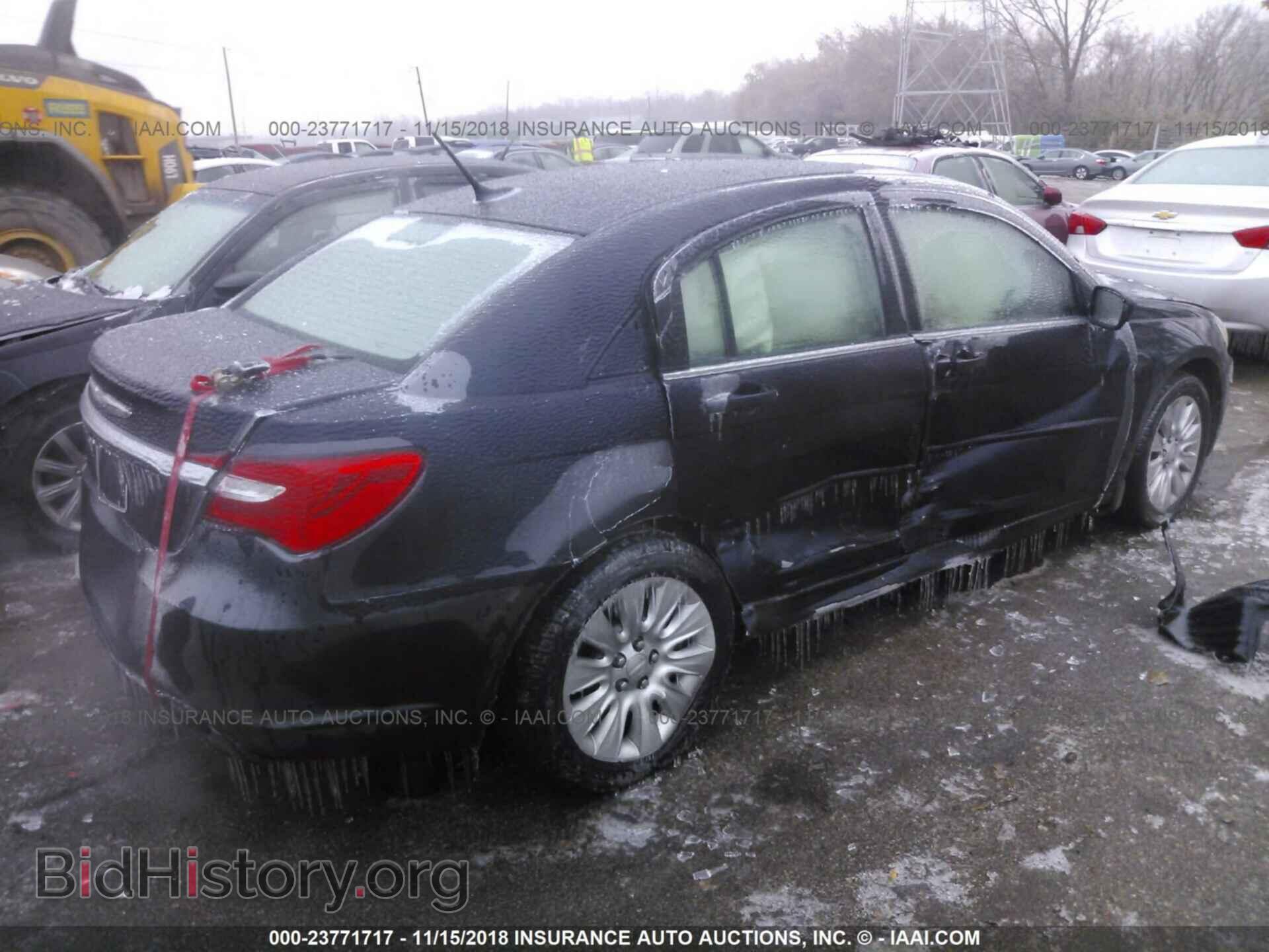 2012 CHRYSLER 200 - VIN: 1C3CCBAG3CN246161 - Фото 4