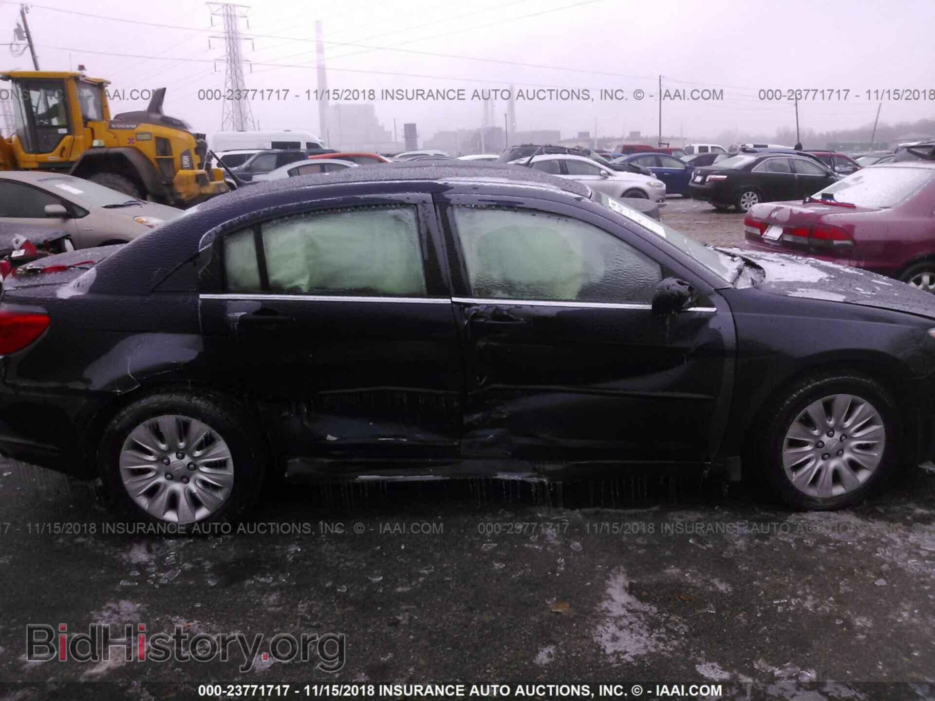 2012 CHRYSLER 200 - VIN: 1C3CCBAG3CN246161 - Фото 6