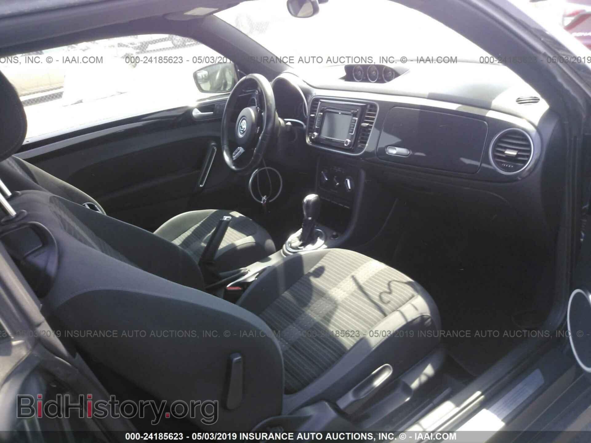2013 VOLKSWAGEN BEETLE - VIN: 3VWVA7AT5DM607340 - Фото 5