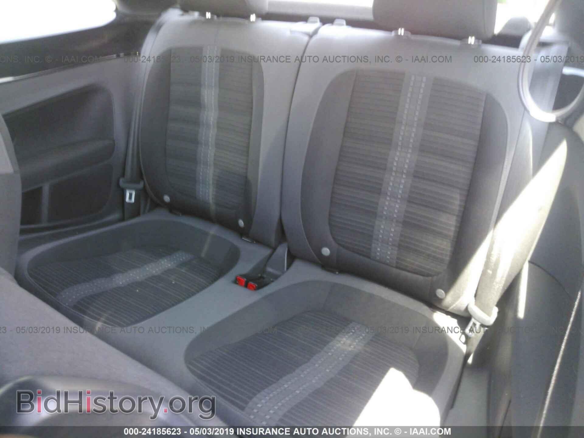 2013 VOLKSWAGEN BEETLE - VIN: 3VWVA7AT5DM607340 - Фото 8
