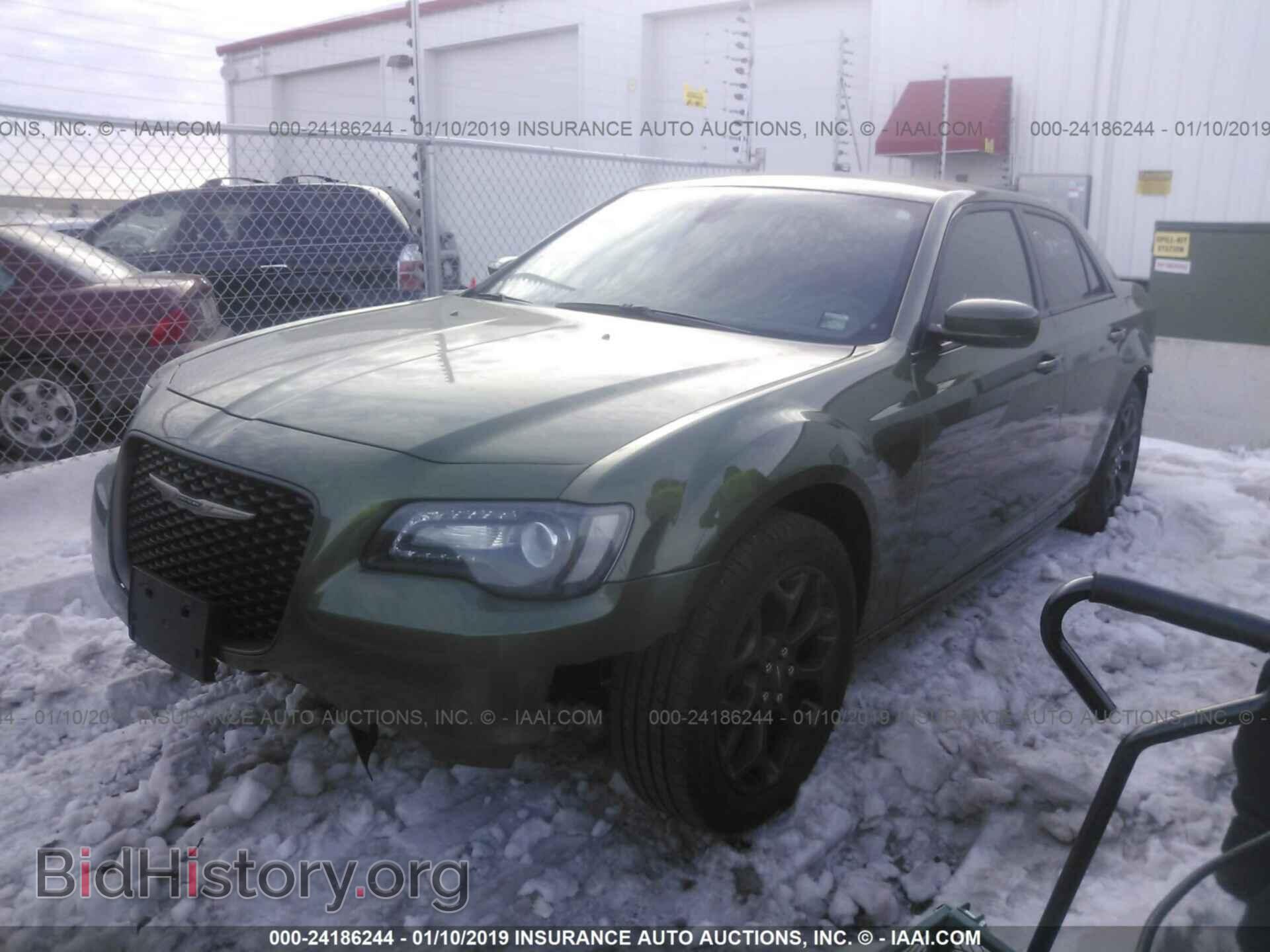 2018 CHRYSLER 300 - VIN: 2C3CCAGG1JH208435 - Фото 2