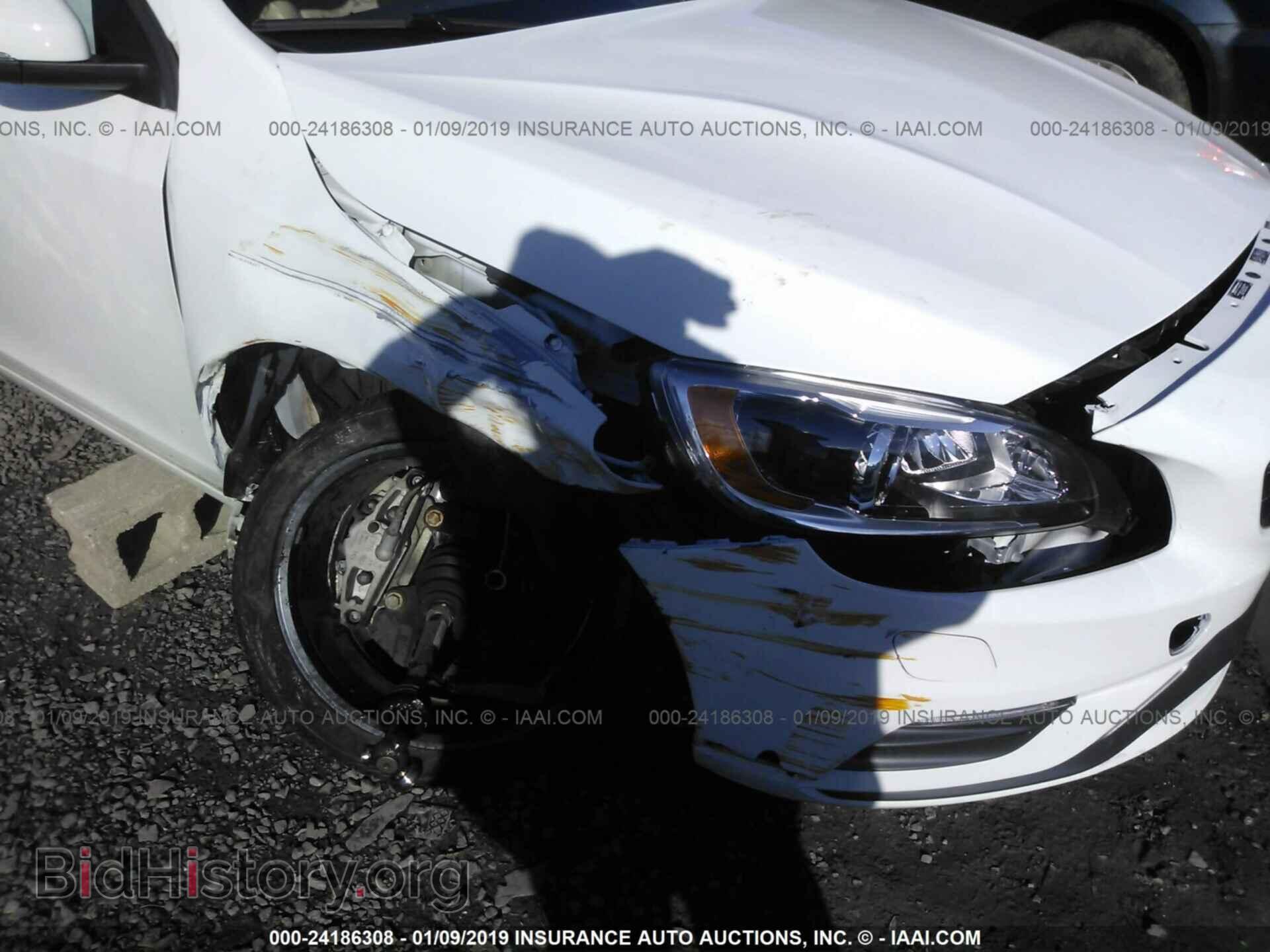 2017 VOLVO S60 - VIN: YV140MTL8H2441397 - Фото 6