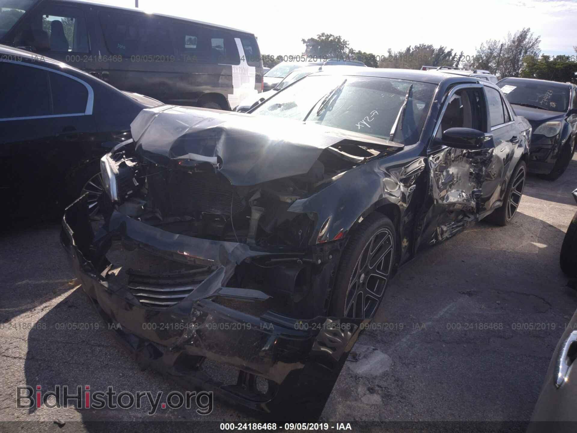 2014 CHRYSLER 300 - VIN: 2C3CCAAG5EH311744 - Фото 2