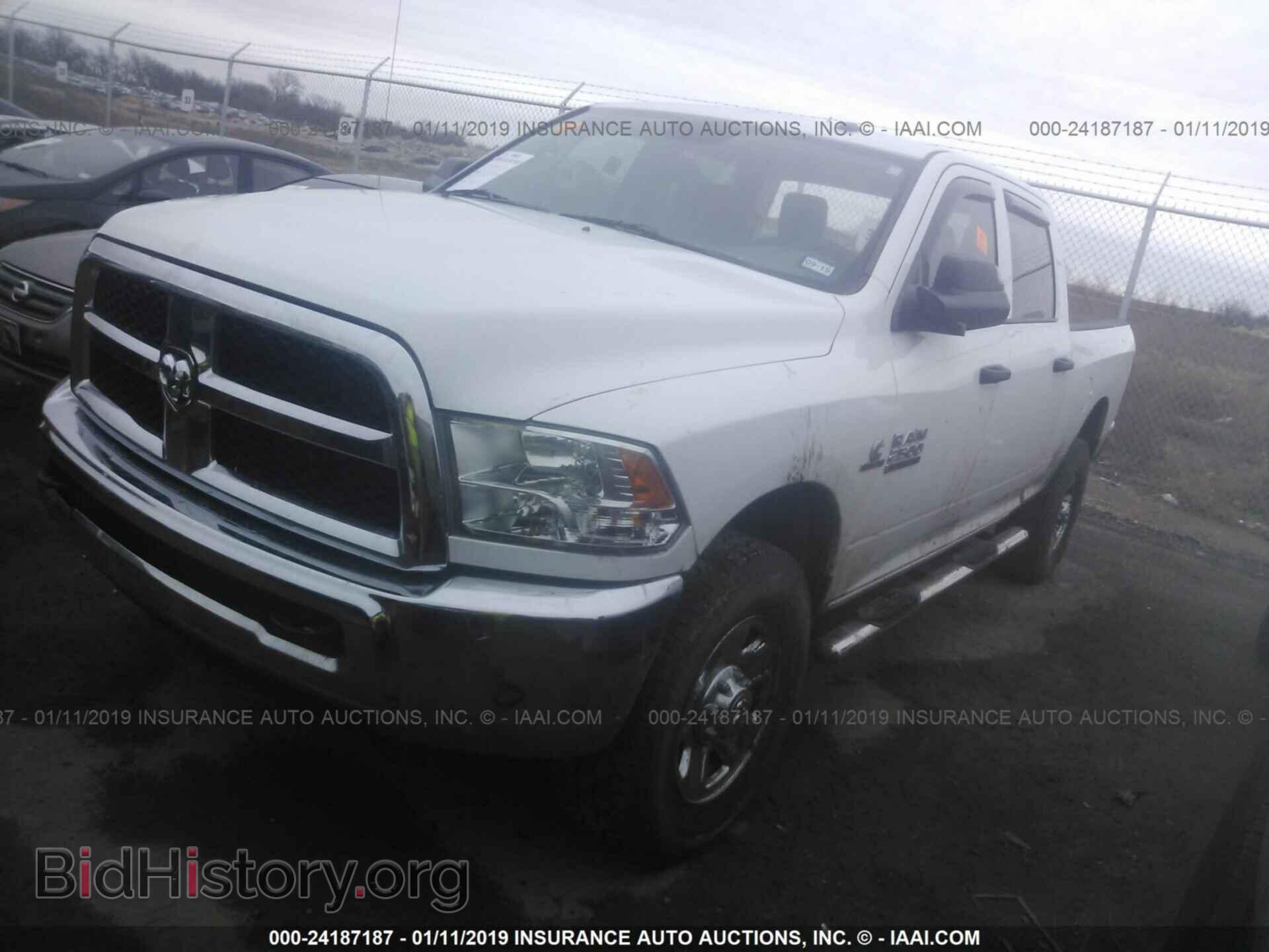 2015 RAM 2500 - VIN: 3C6UR5CL7FG664348 - Фото 2