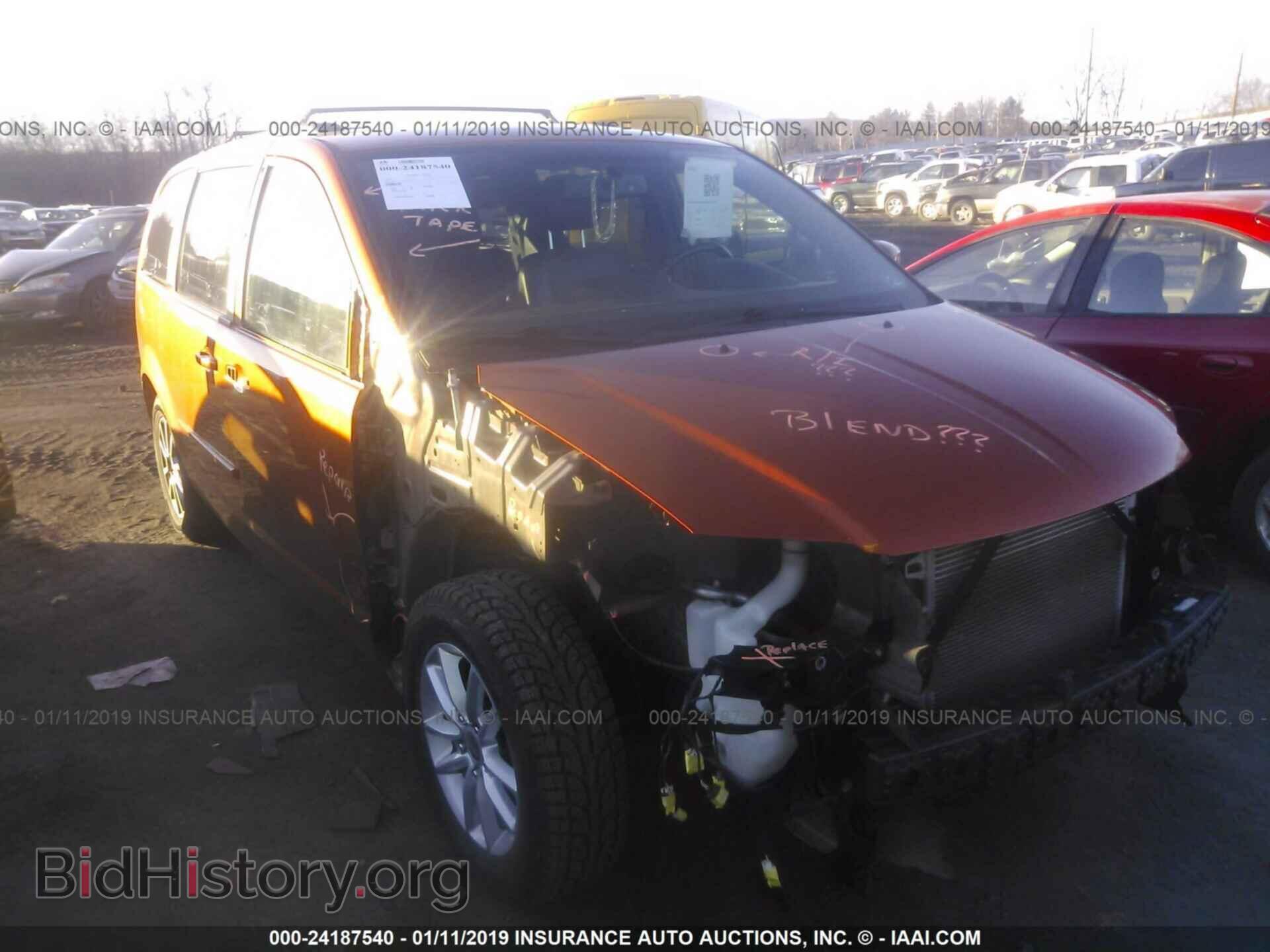 Photo 2D4RN7DG2BR696073 - DODGE GRAND CARAVAN 2011