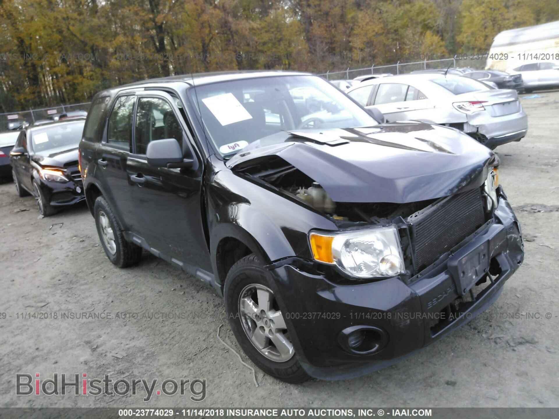 Фотография 1FMCU0C76BKB40633 - FORD ESCAPE 2011