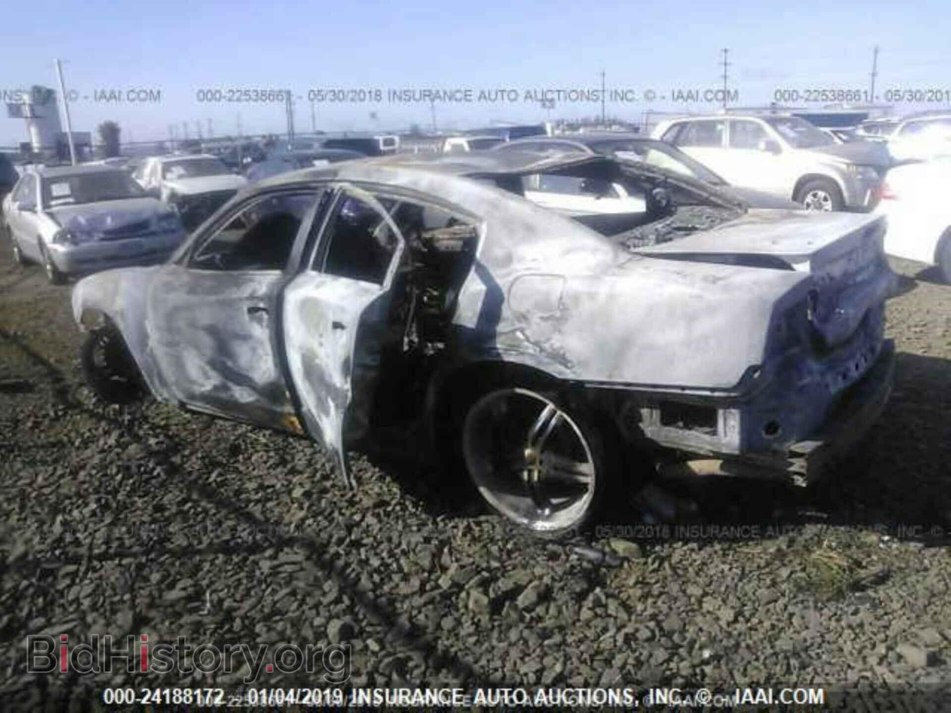 2011 DODGE CHARGER - VIN: 2B3CL3CG0BH607806 - Фото 3