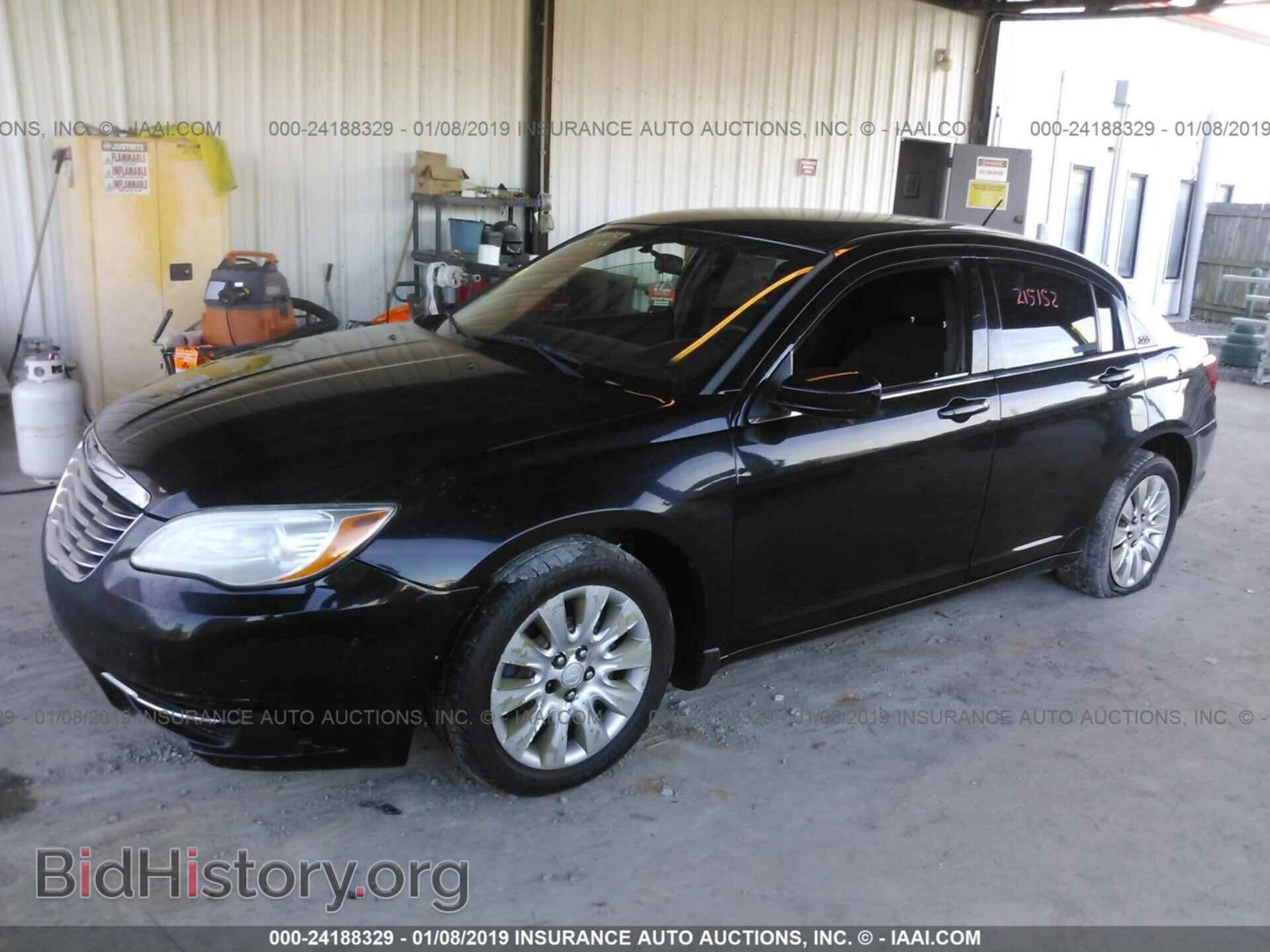 2012 CHRYSLER 200 - VIN: 1C3CCBAB6CN223266 - Фото 2