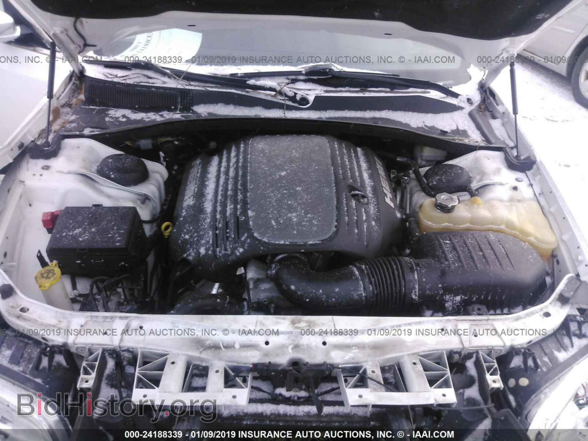 2014 CHRYSLER 300C - VIN: 2C3CCAKT1EH171879 - Фото 10