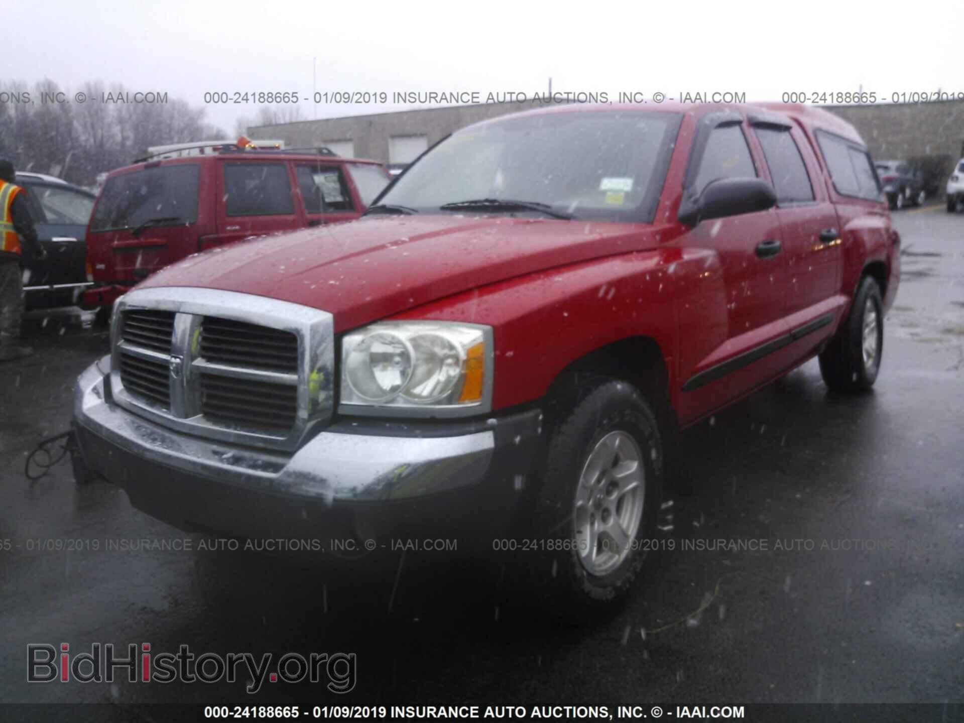 2005 DODGE DAKOTA - VIN: 1D7HW48N75S288562 - Фото 2