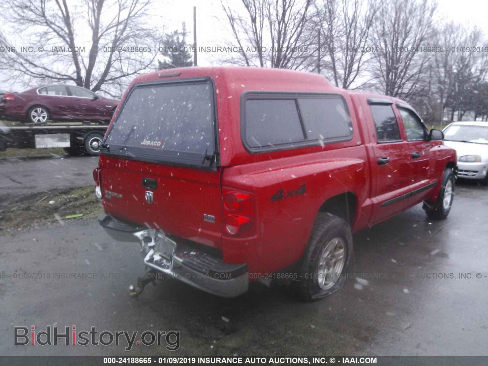 2005 DODGE DAKOTA - VIN: 1D7HW48N75S288562 - Фото 4