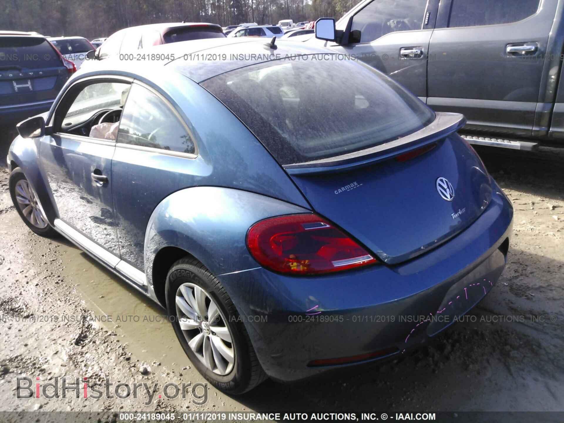 2016 VOLKSWAGEN BEETLE - VIN: 3VWF17AT7GM637996 - Фото 3