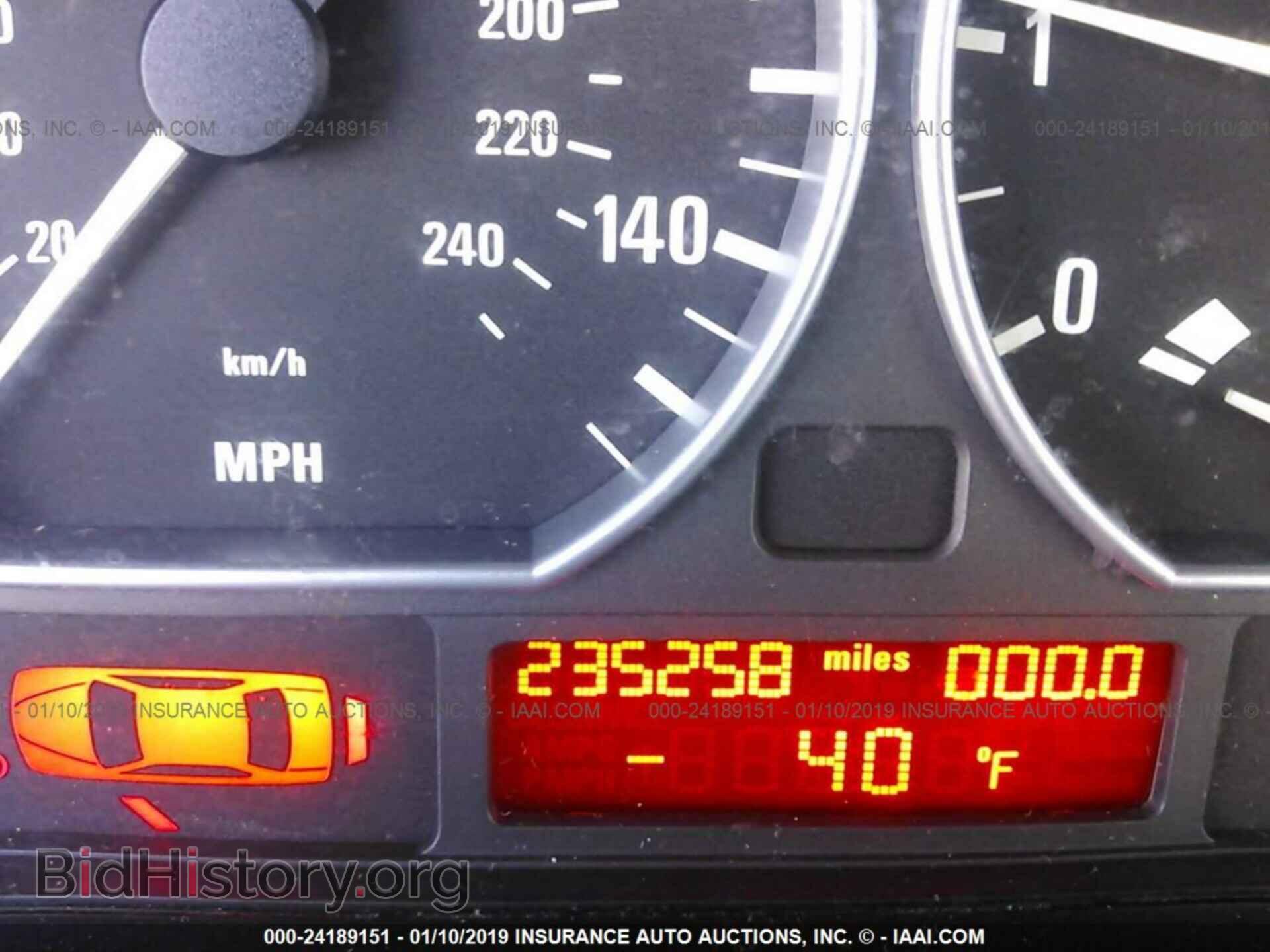 2002 BMW 330 - VIN: WBAEV53402KM22230 - Фото 7