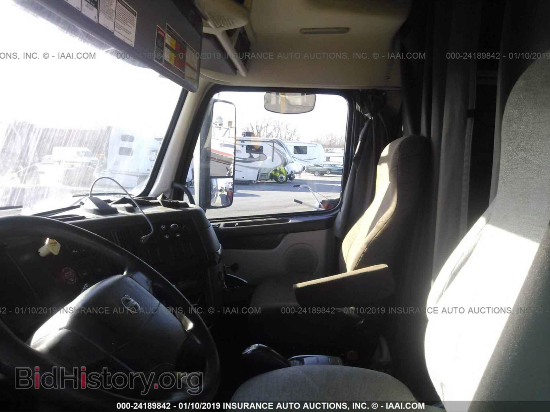 2013 VOLVO VNL - VIN: 4V4MC9DG4DN542185 - Photo 5