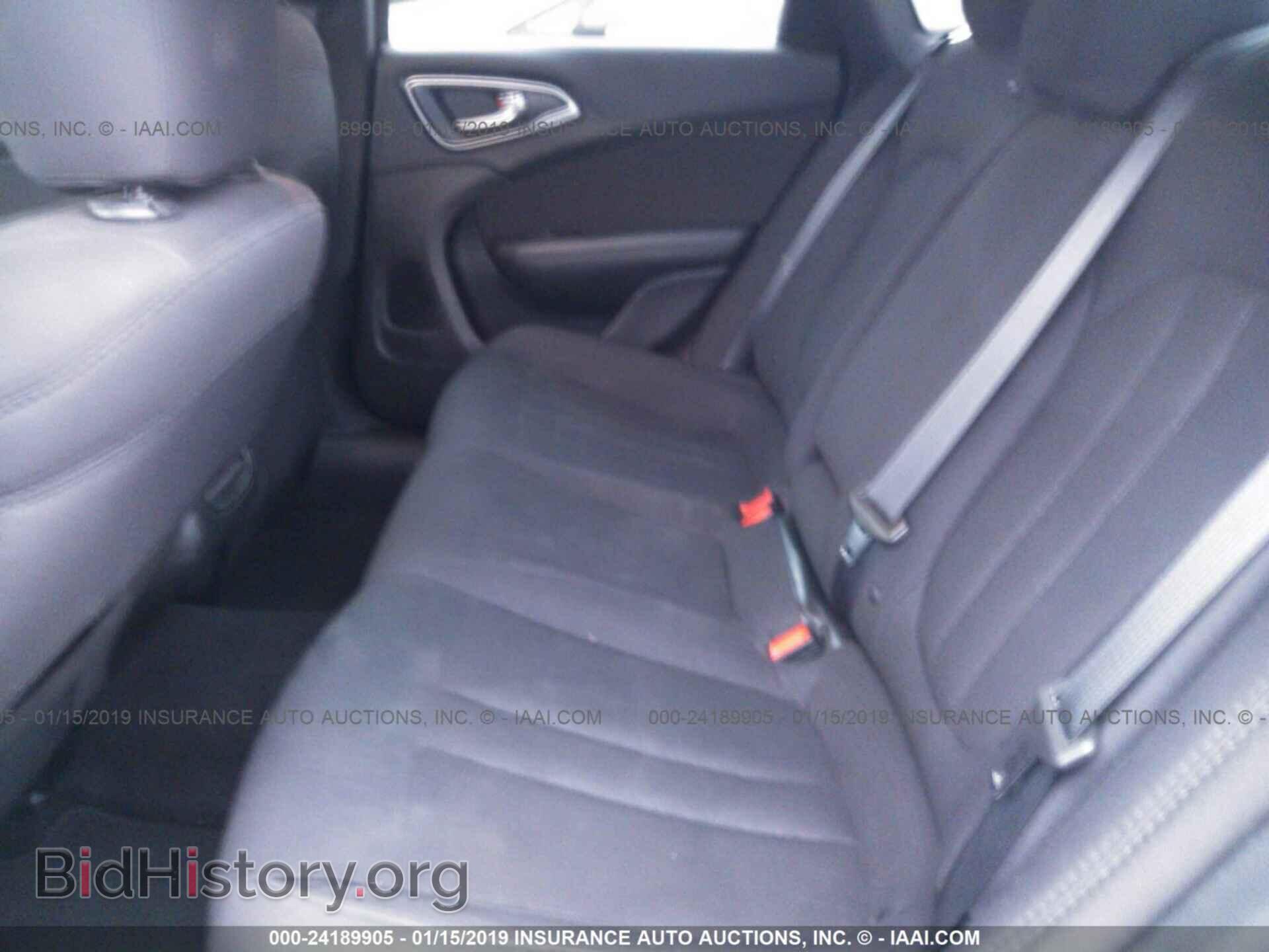 2016 CHRYSLER 200 - VIN: 1C3CCCAB1GN142087 - Фото 8