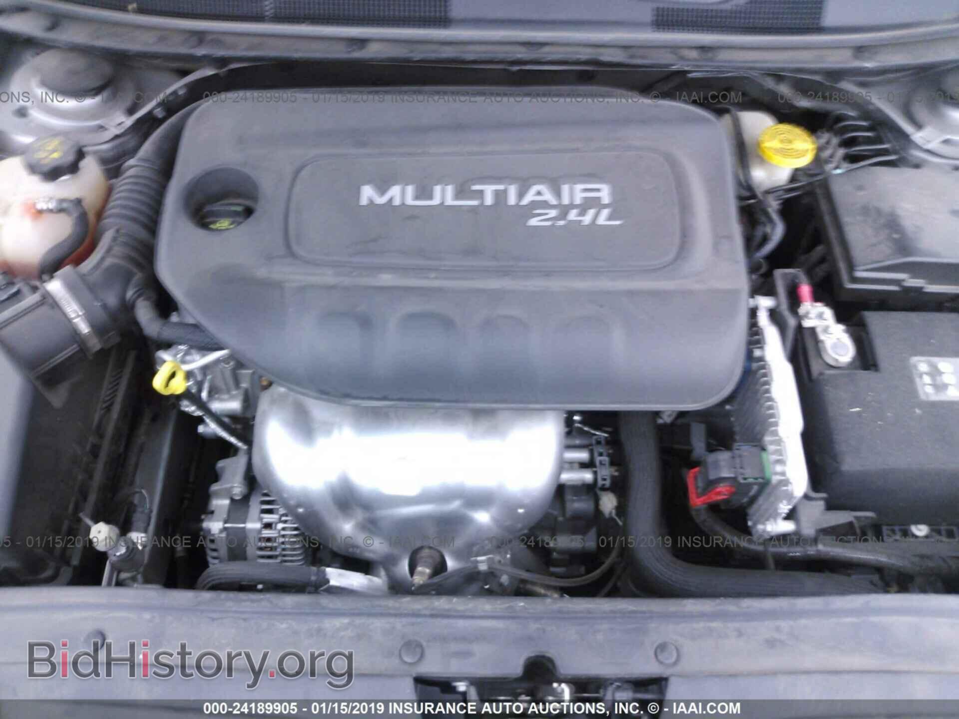 2016 CHRYSLER 200 - VIN: 1C3CCCAB1GN142087 - Фото 10