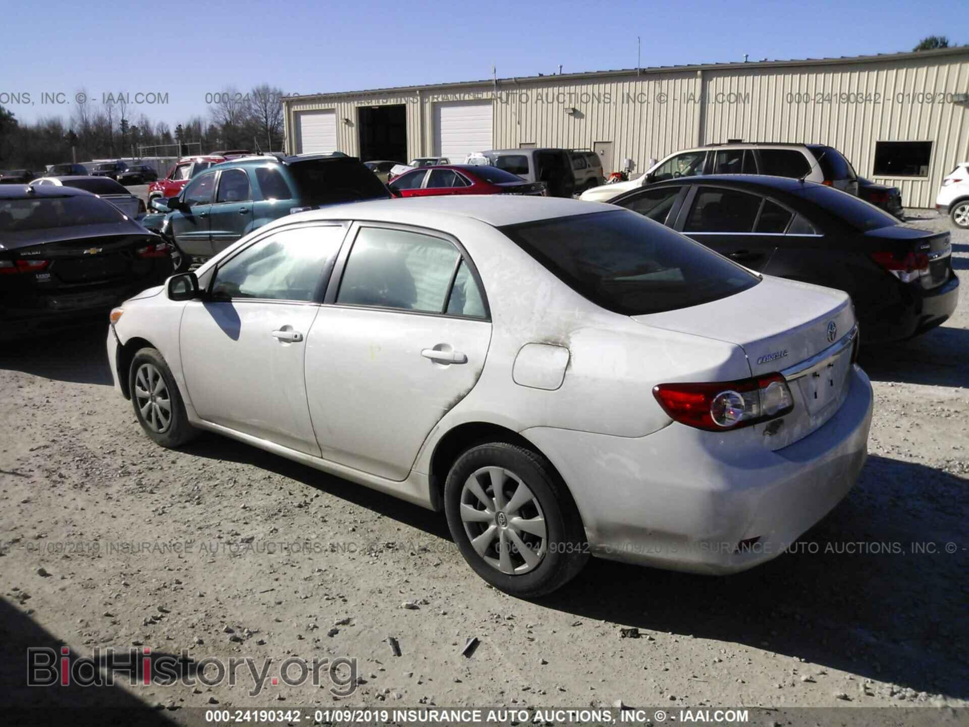 2011 TOYOTA COROLLA - VIN: JTDBU4EE1BJ091706 - Фото 3