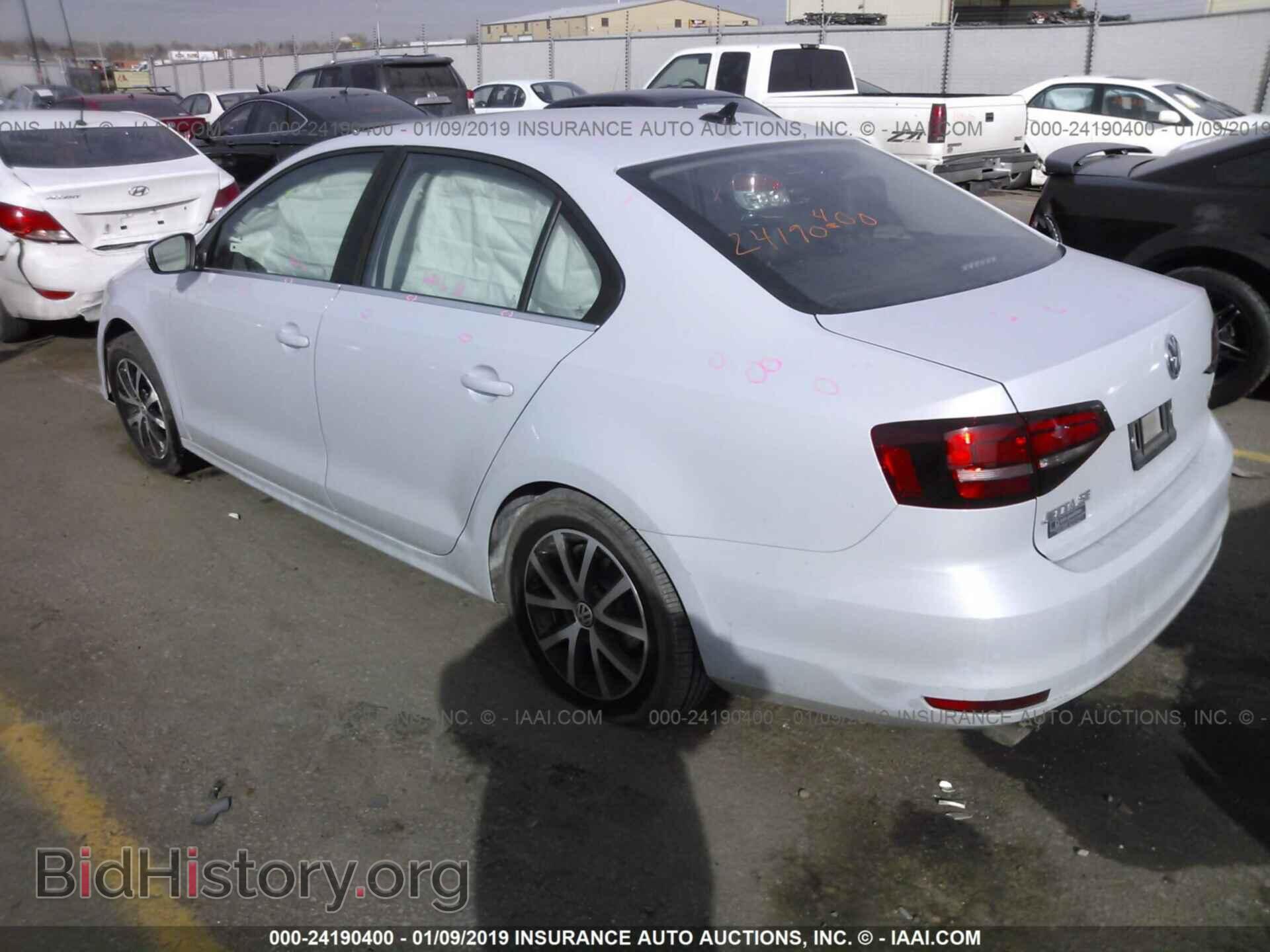 2018 VOLKSWAGEN JETTA - VIN: 3VWDB7AJ9JM223192 - Фото 3