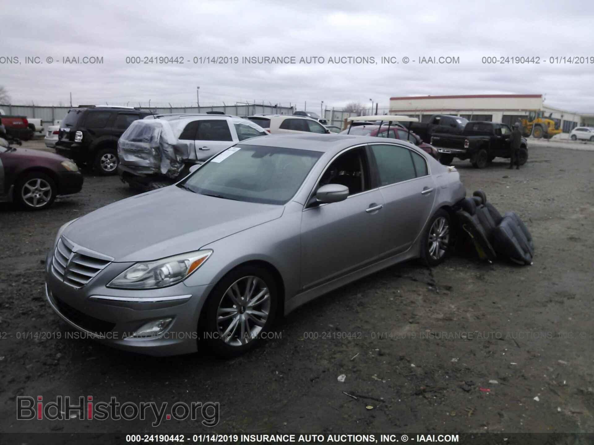 2012 HYUNDAI GENESIS - VIN: KMHGC4DD5CU208183 - Фото 2