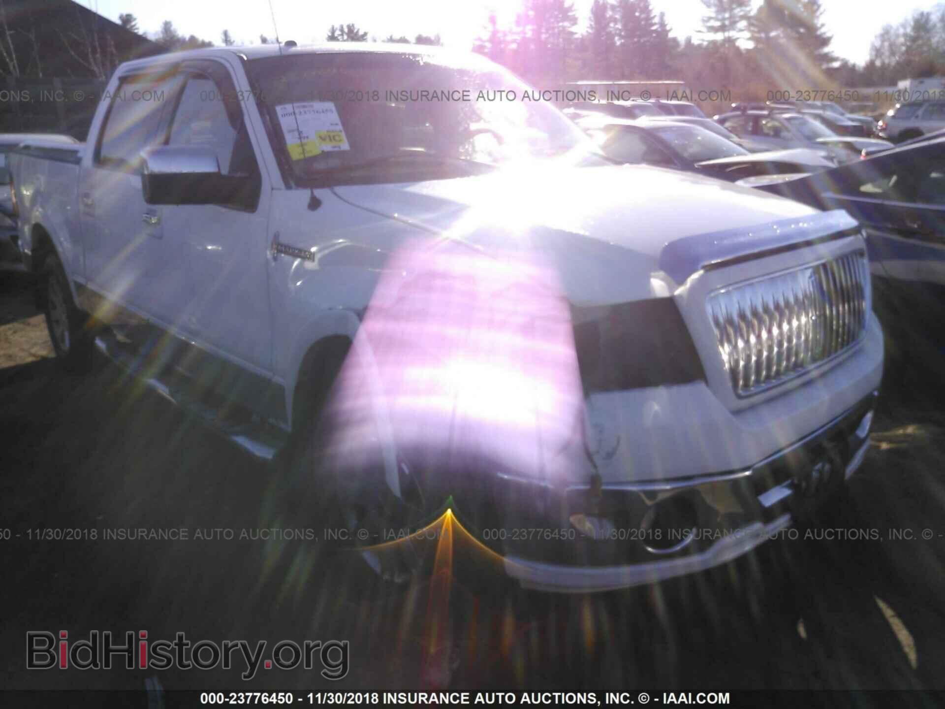 Photo 5LTPW18506FJ11881 - LINCOLN MARK LT 2006