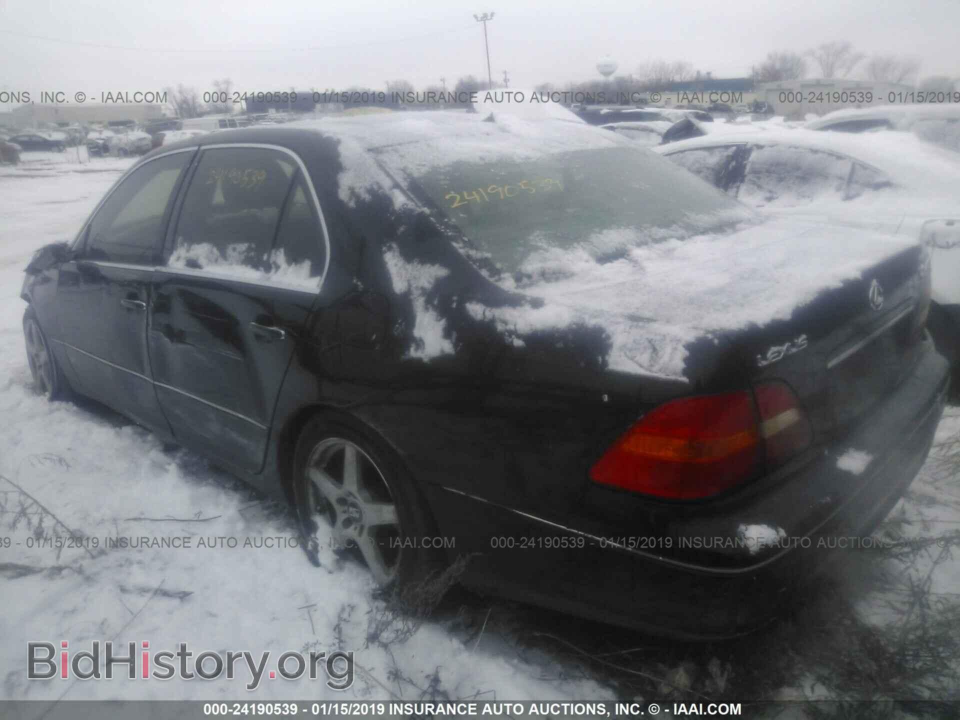2002 LEXUS LS - VIN: JTHBN30F720067289 - Фото 3