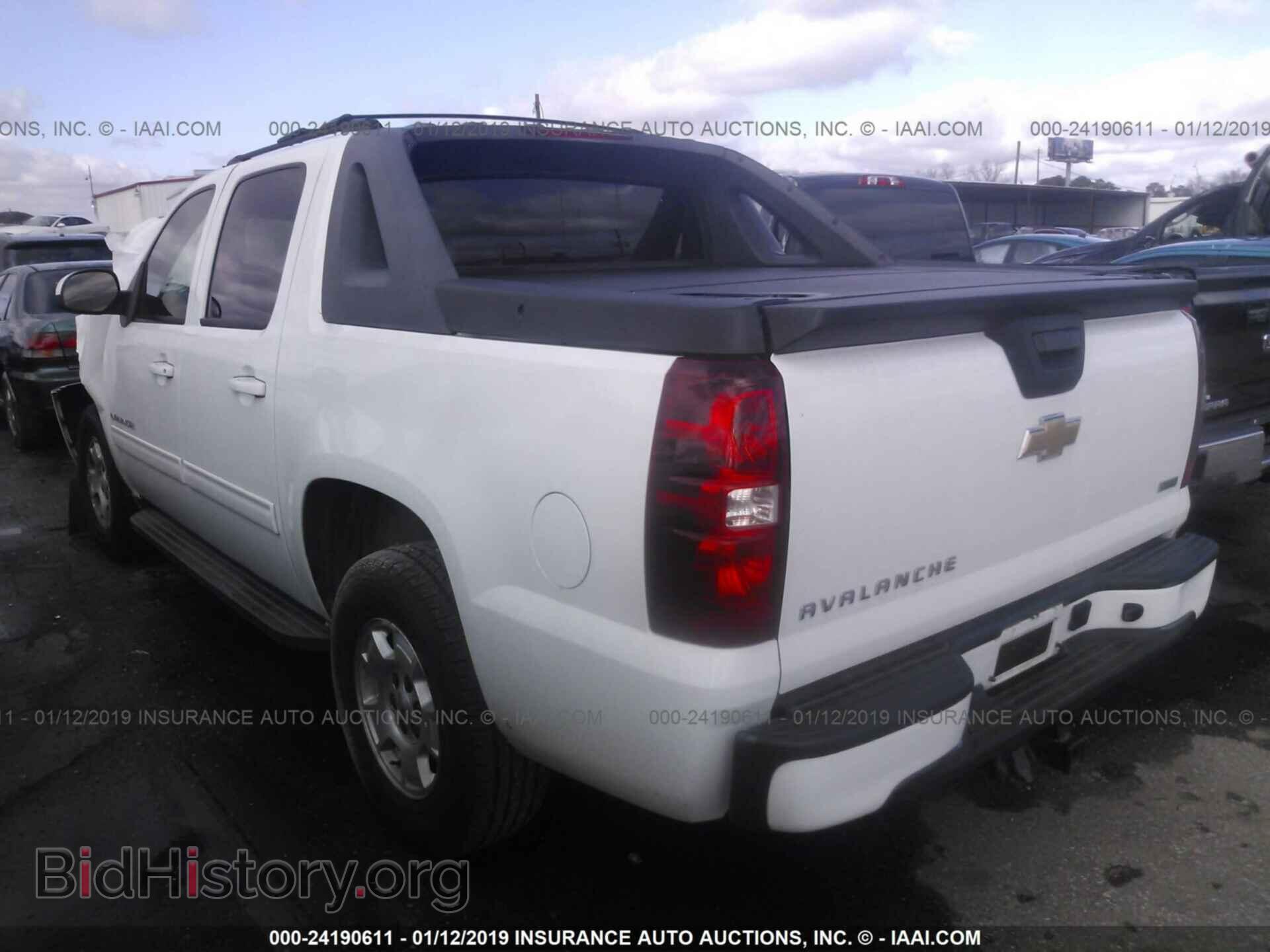 2011 CHEVROLET AVALANCHE - VIN: 3GNMCEE08BG143945 - Фото 3