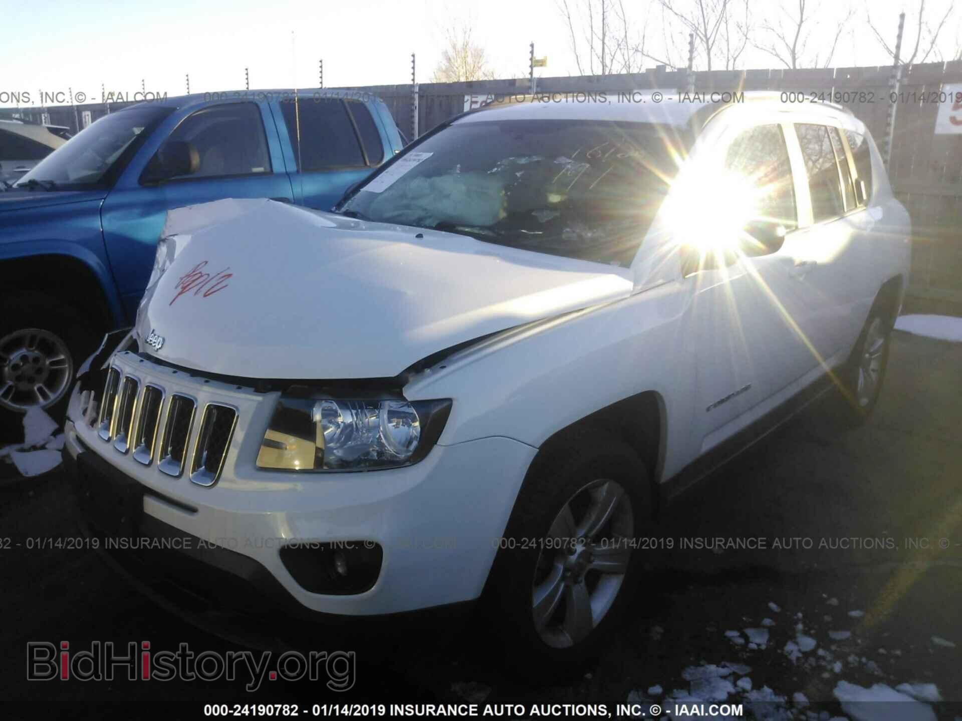 2014 JEEP COMPASS - VIN: 1C4NJDBB3ED828438 - Photo 2