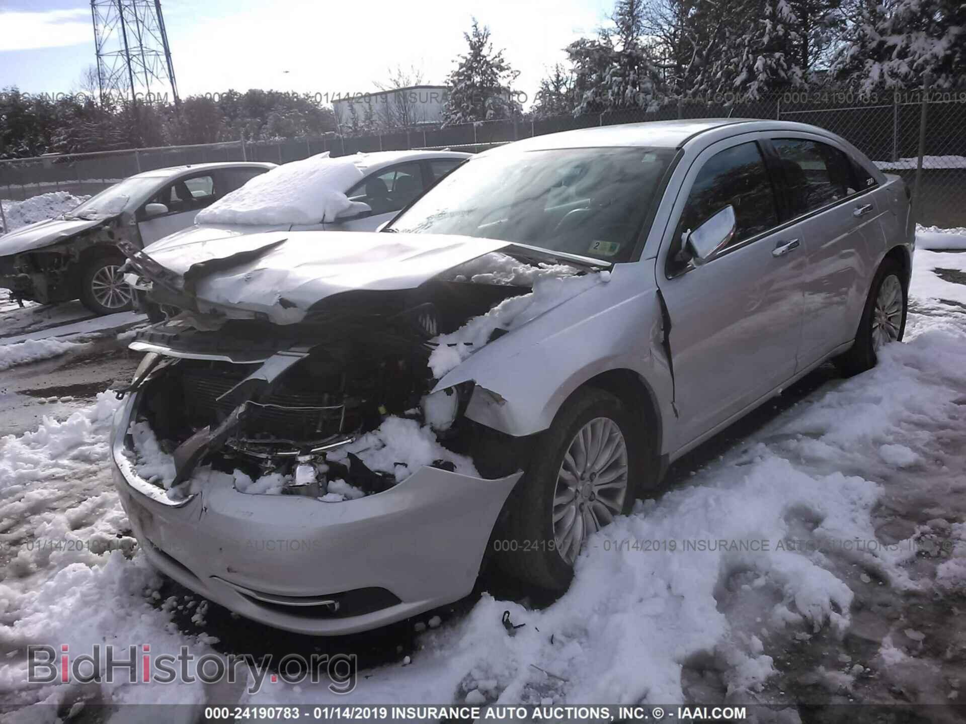 2011 CHRYSLER 200 - VIN: 1C3BC2FB0BN533092 - Photo 2