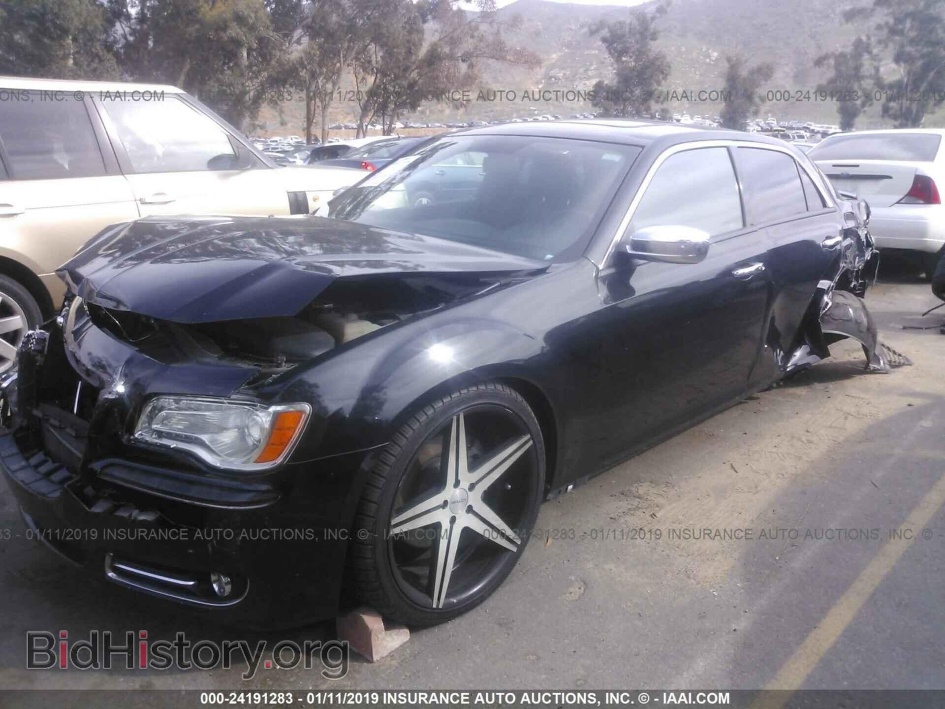 2013 CHRYSLER 300C - VIN: 2C3CCAET0DH574598 - Фото 2