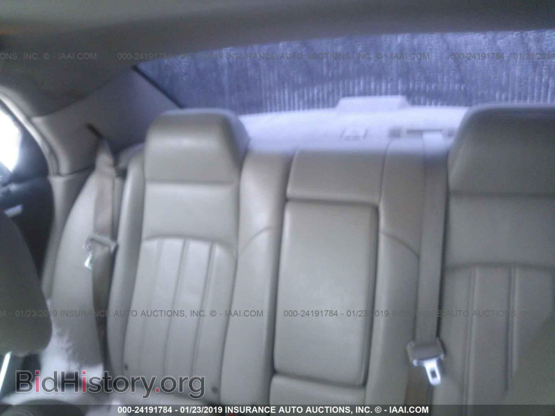 2007 CHRYSLER 300C - VIN: 2C3KA63H37H684837 - Фото 8