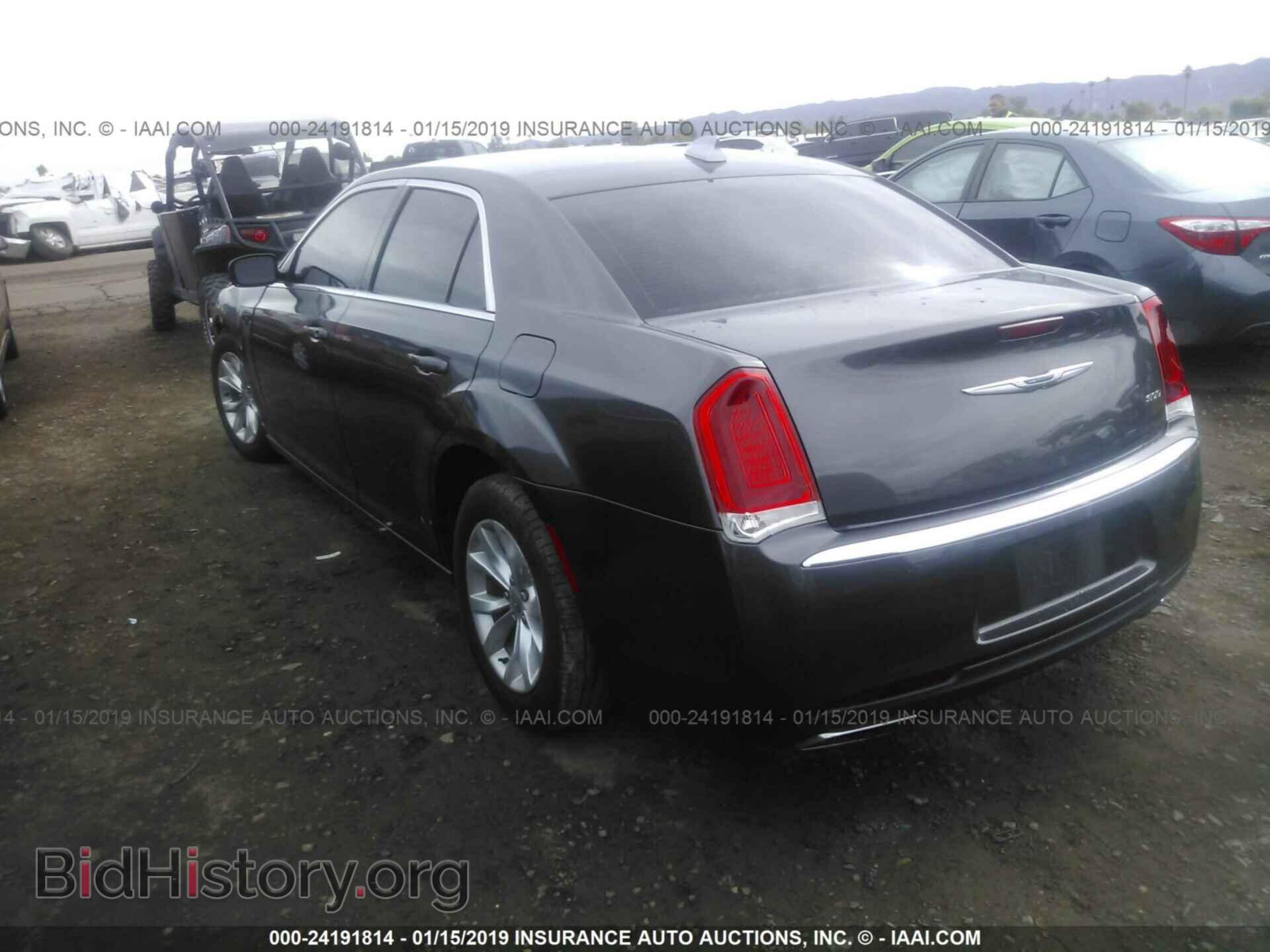 2015 CHRYSLER 300 - VIN: 2C3CCAAG0FH875965 - Фото 3