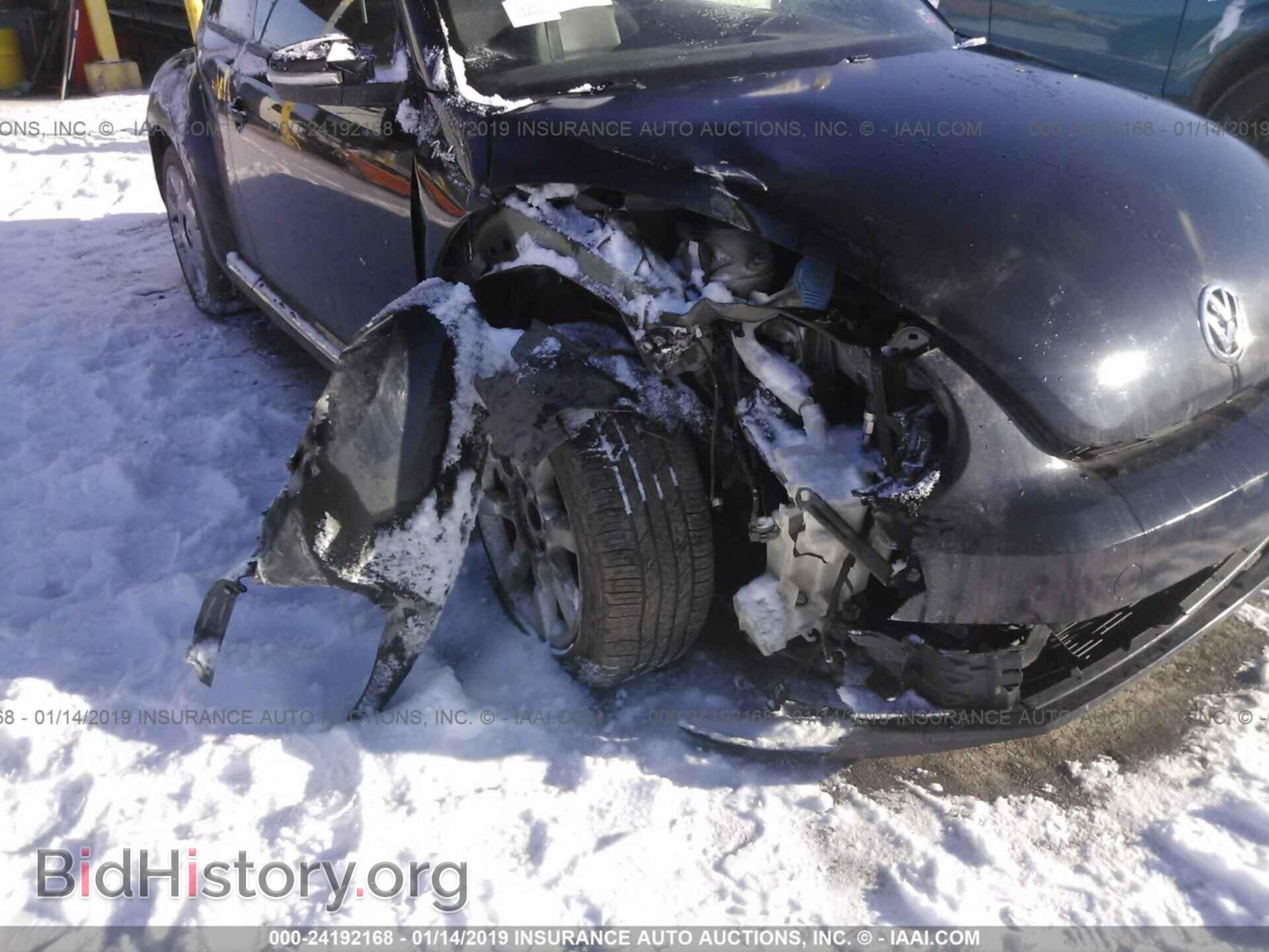 2013 VOLKSWAGEN BEETLE - VIN: 3VWJP7AT1DM678533 - Фото 6