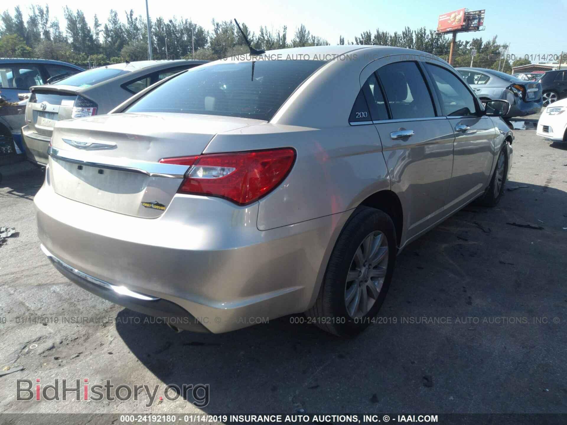 2014 CHRYSLER 200 - VIN: 1C3CCBCG3EN172806 - Photo 4