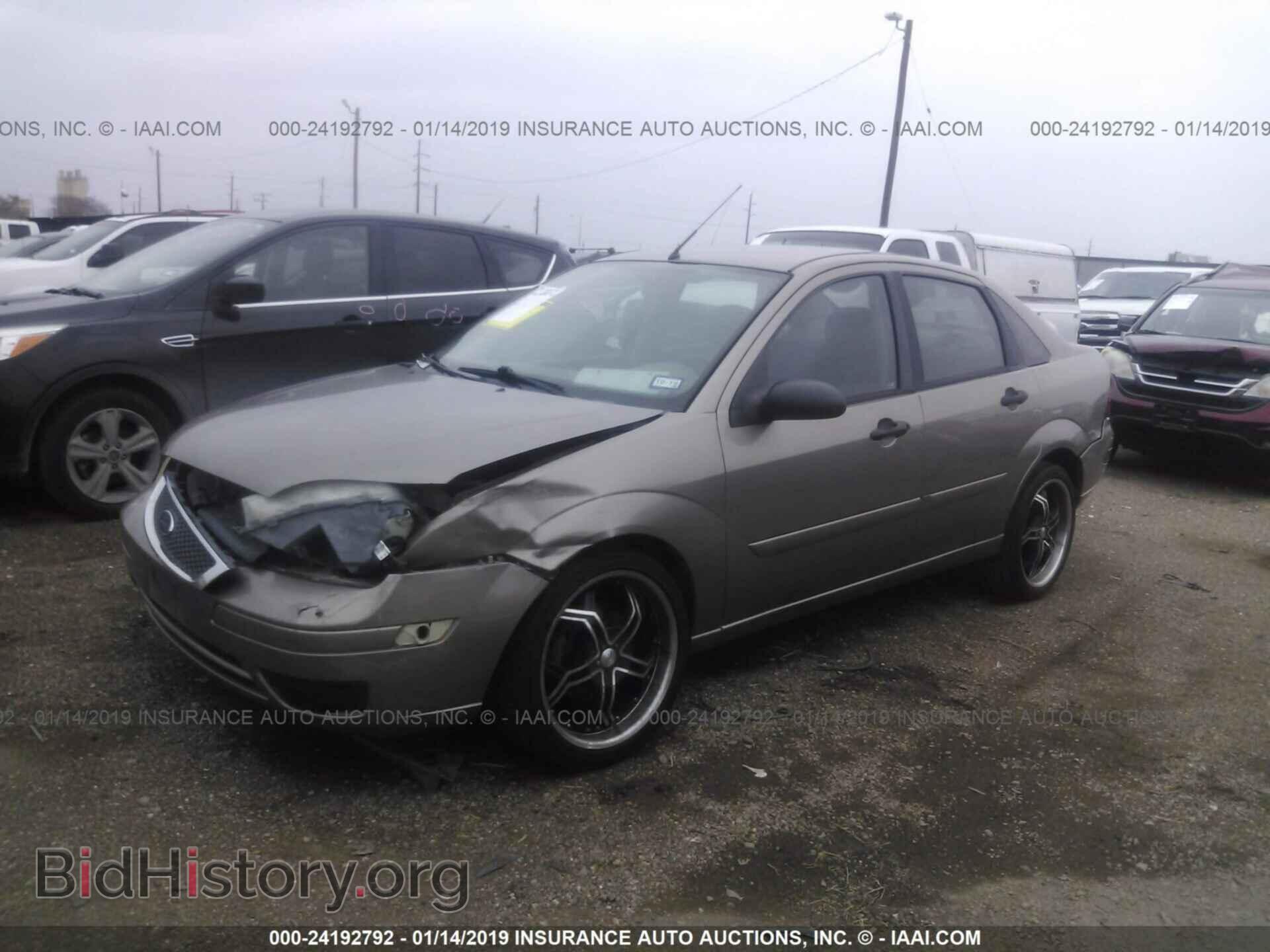 2005 FORD FOCUS - VIN: 1FAFP34N45W247562 - Фото 2