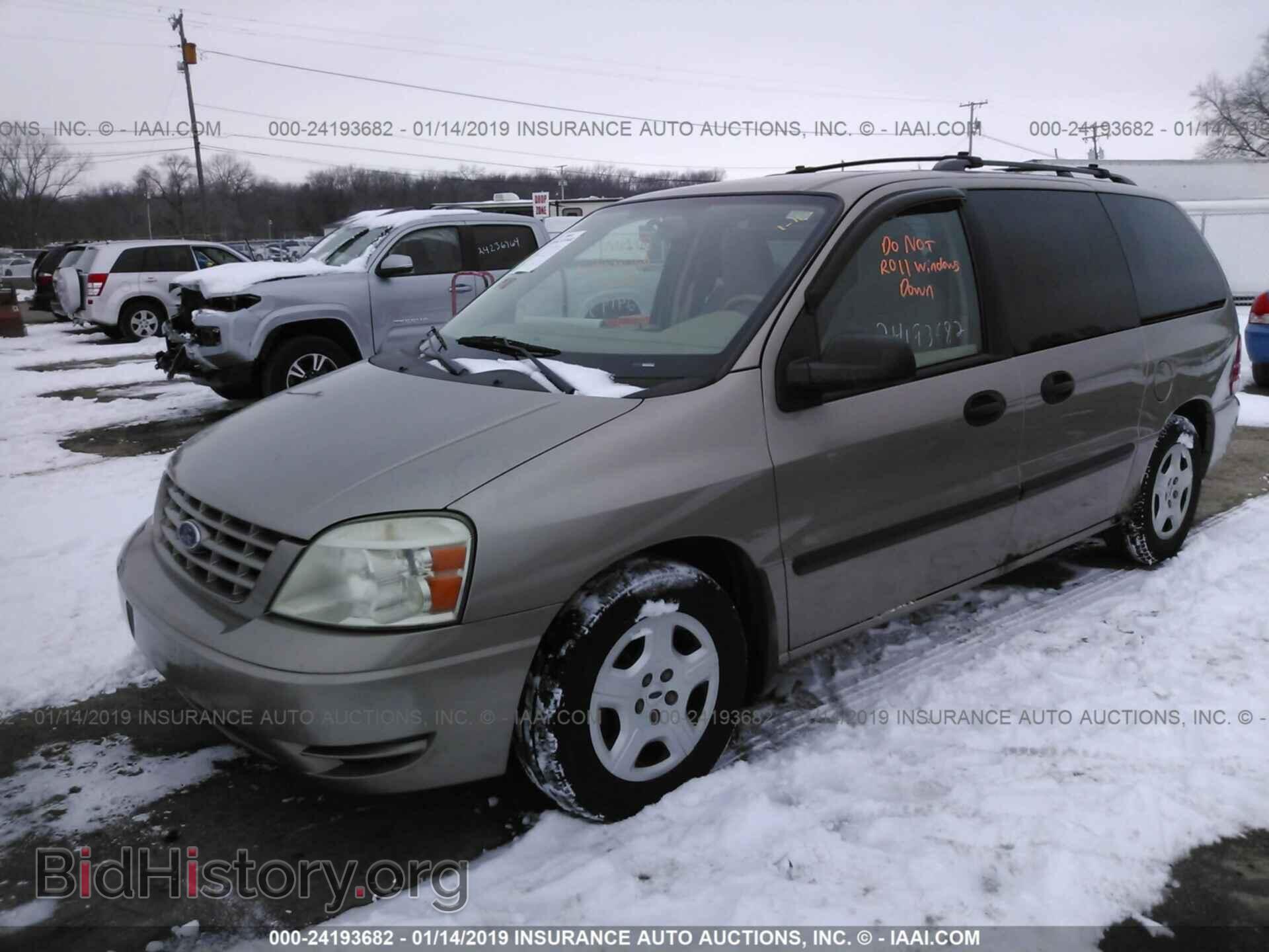 2004 FORD FREESTAR - VIN: 2FMZA51684BA26057 - Фото 2