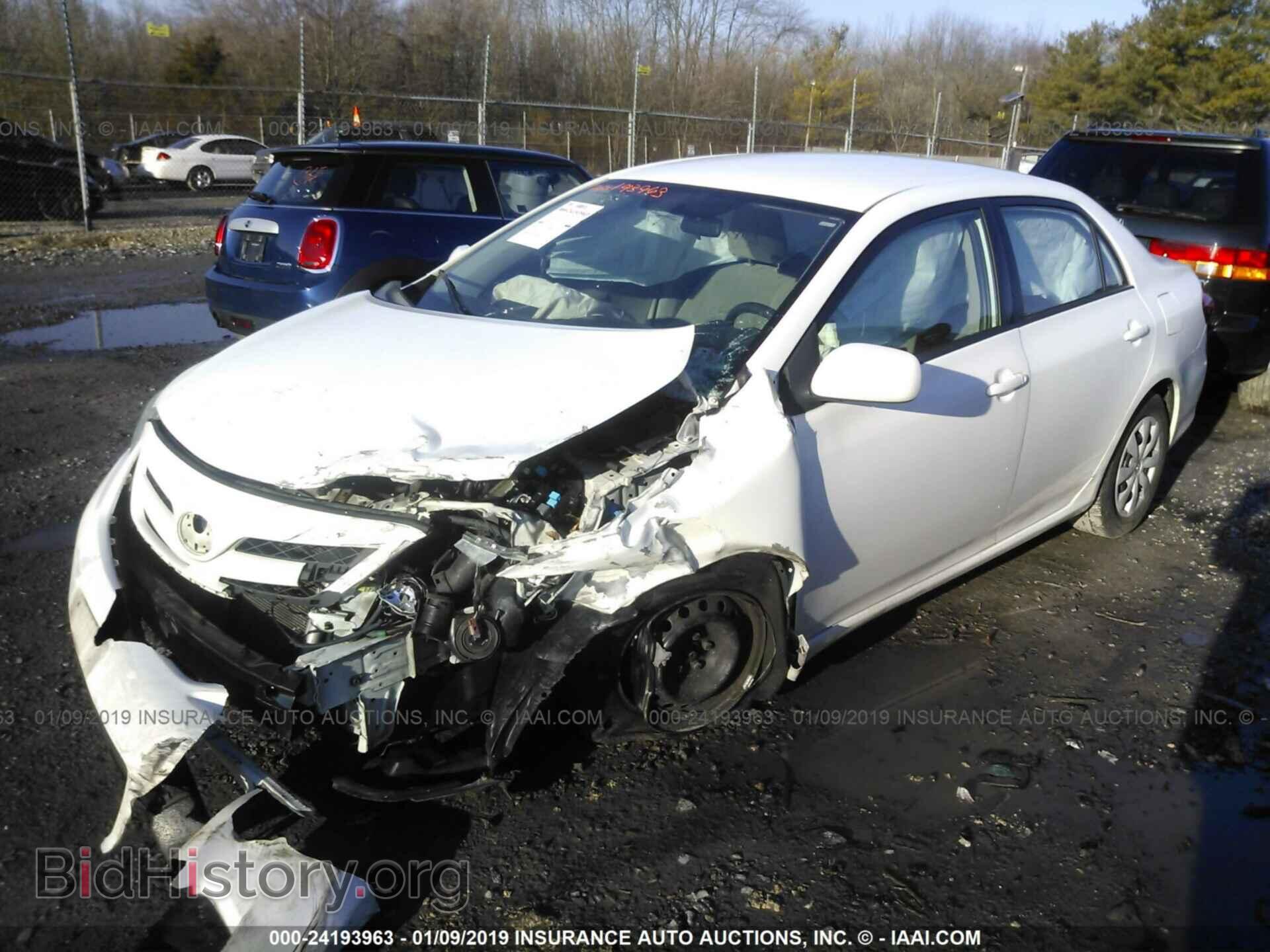 2011 TOYOTA COROLLA - VIN: 2T1BU4EE1BC571613 - Фото 2