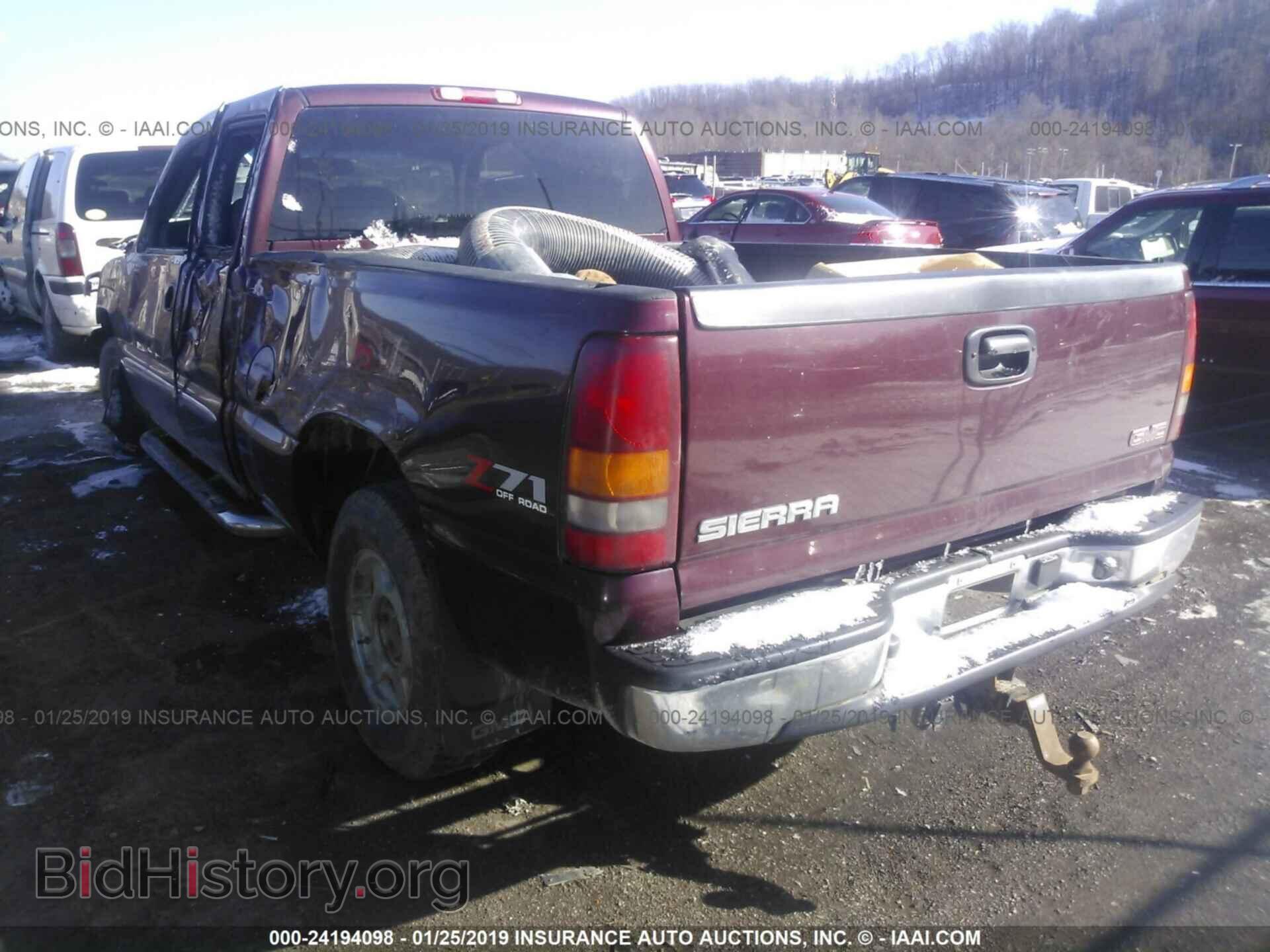 2003 GMC NEW SIERRA - VIN: 2GTEK19TX31399849 - Фото 3