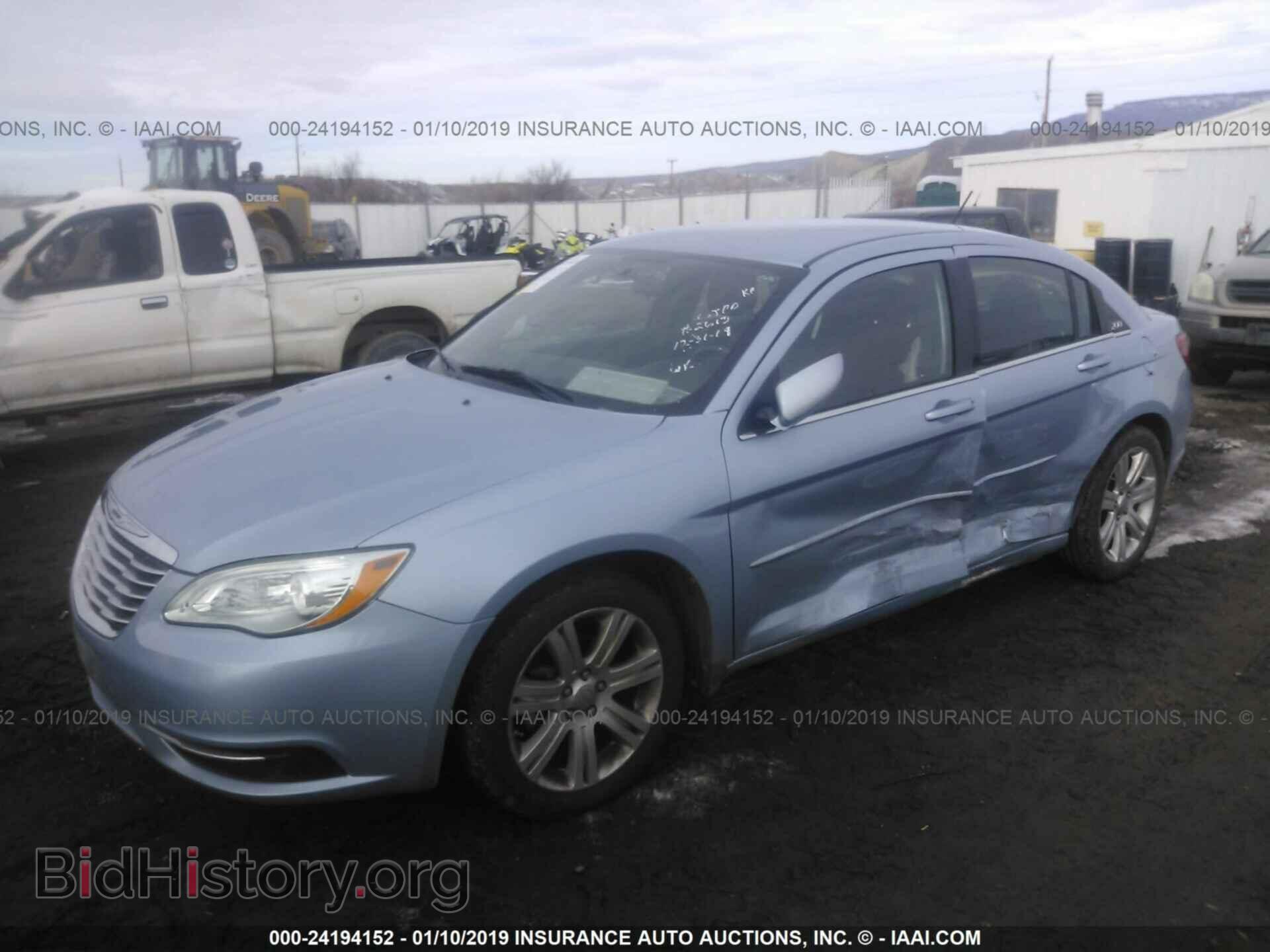 2013 CHRYSLER 200 - VIN: 1C3CCBBB1DN639144 - Photo 2