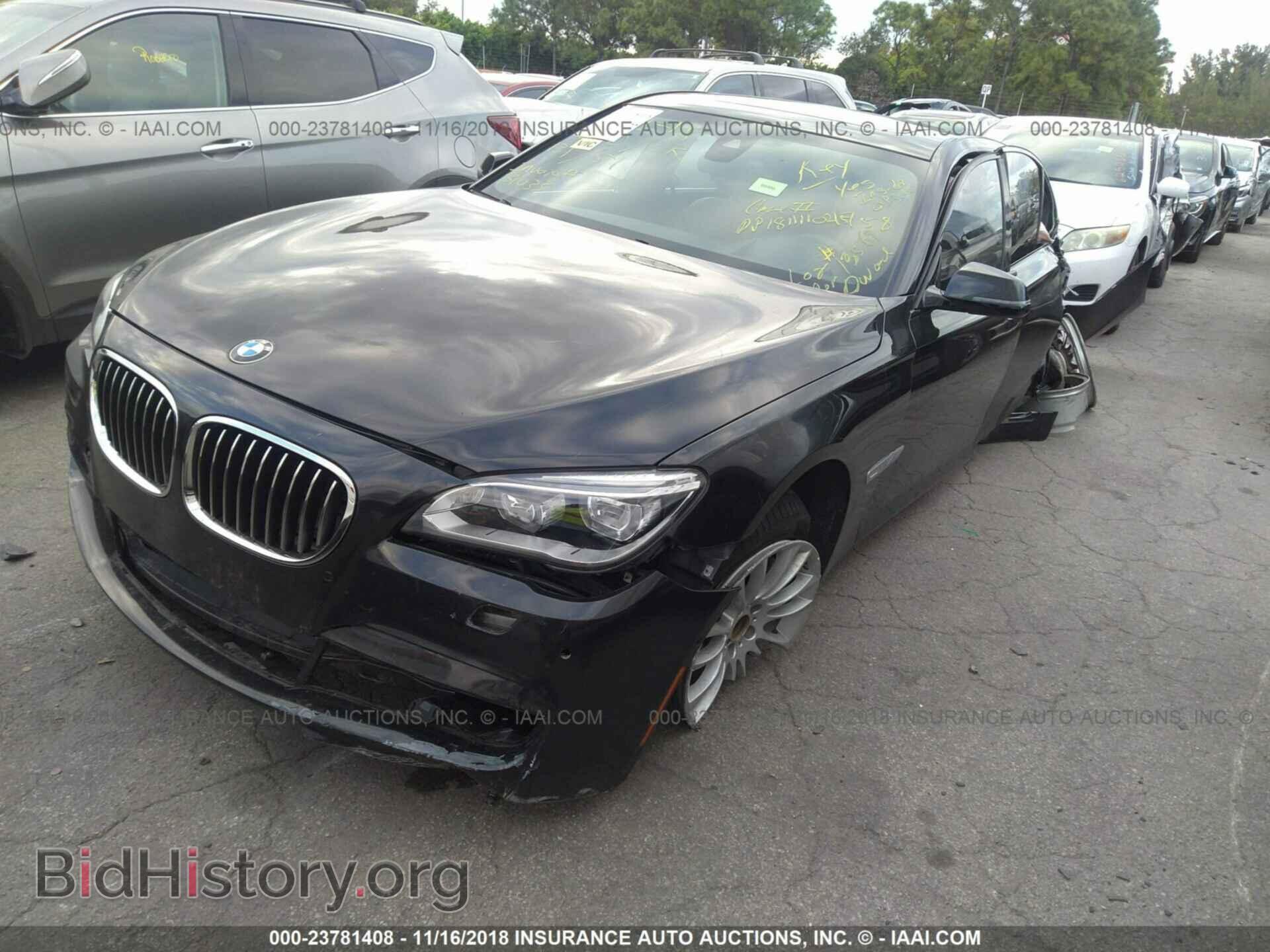 2014 BMW 750 - VIN: WBAYE8C52ED780347 - Фото 2