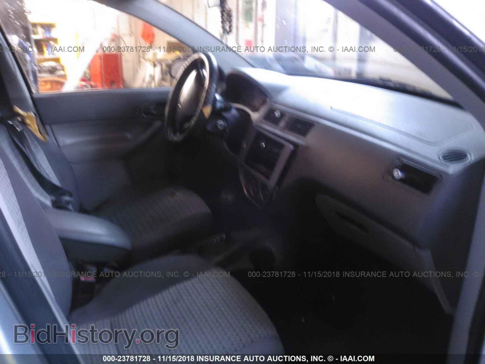 2005 FORD FOCUS - VIN: 1FAFP36N95W151360 - Фото 5