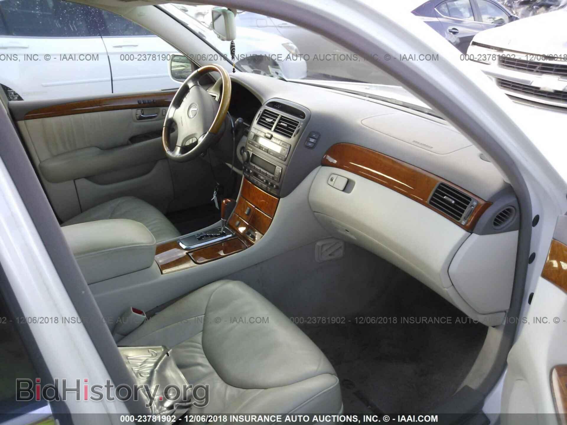 2001 LEXUS LS - VIN: JTHBN30FX10022927 - Photo 5